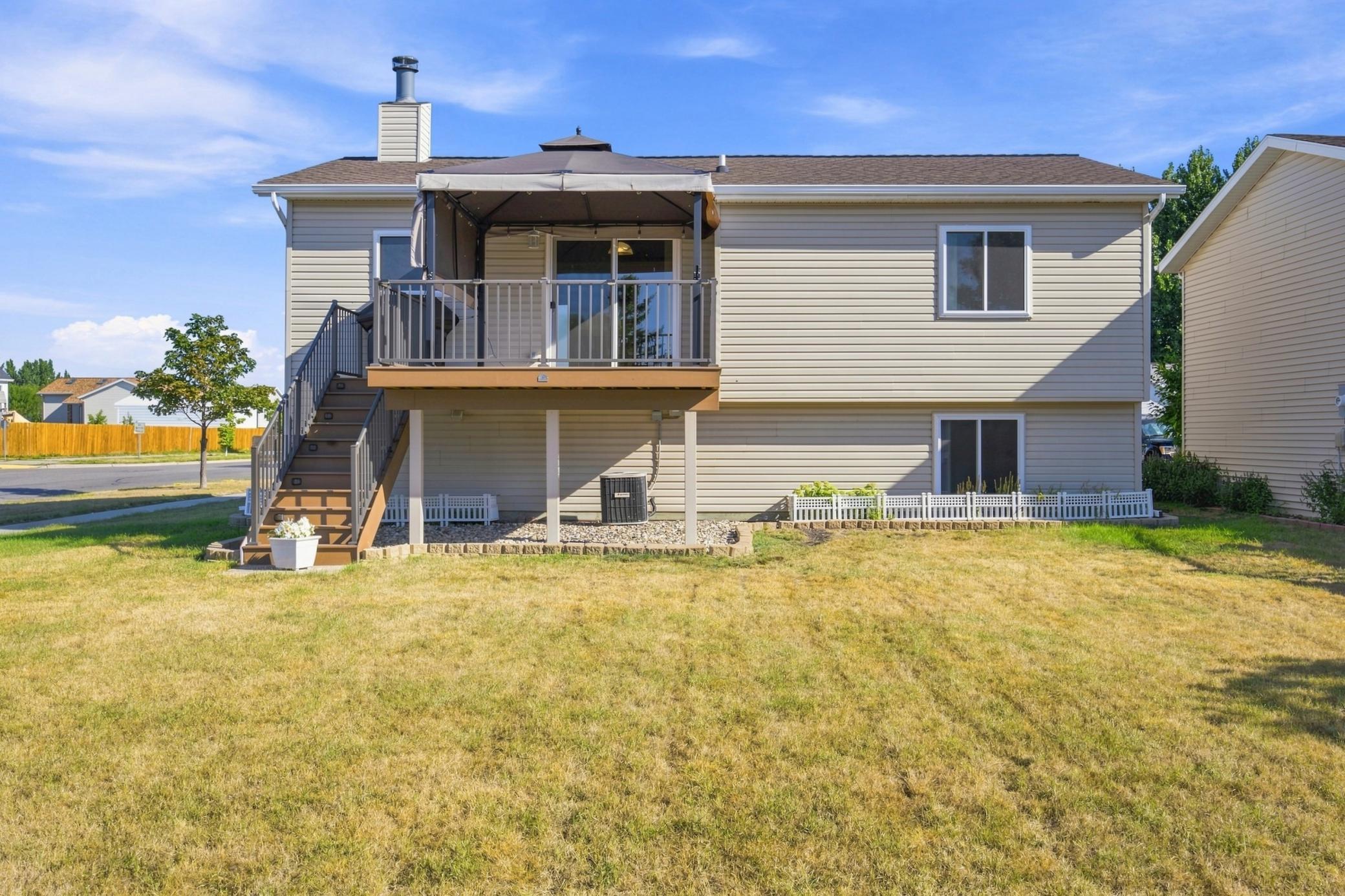 1998 single family home for sale at 5164 10th Avenue S in Fargo, ND — 4 bed, 2 bath (photo 27 of 38)