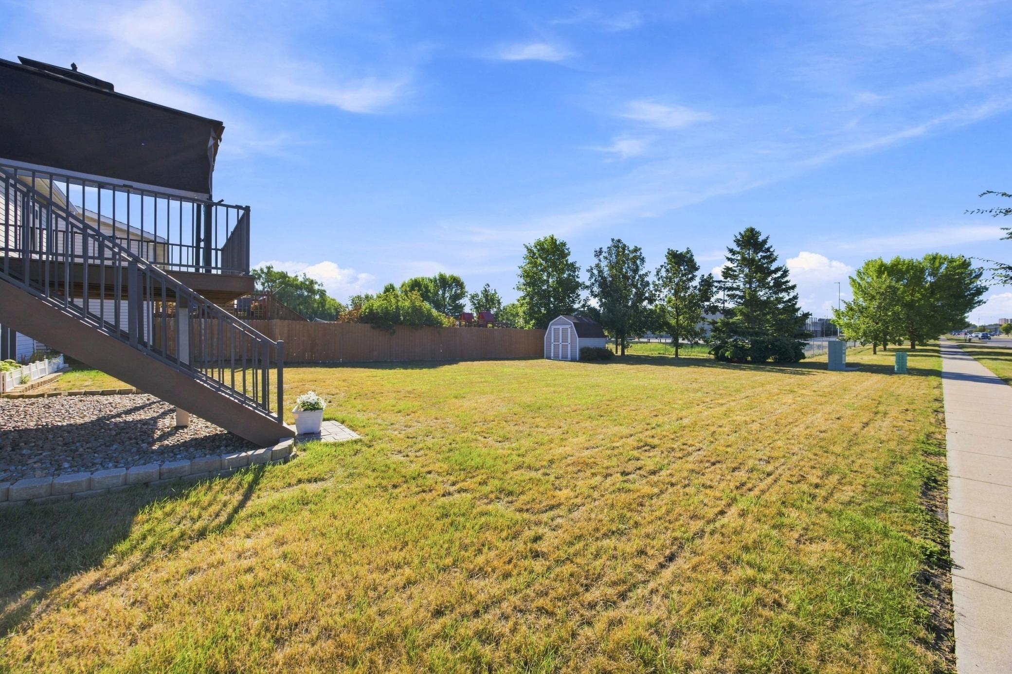 1998 single family home for sale at 5164 10th Avenue S in Fargo, ND — 4 bed, 2 bath (photo 28 of 38)
