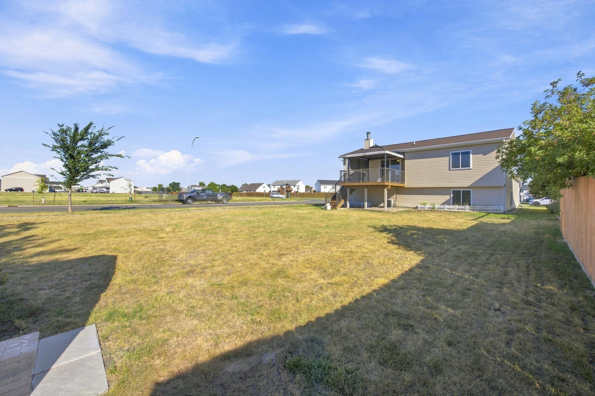 1998 single family home for sale at 5164 10th Avenue S in Fargo, ND — 4 bed, 2 bath (photo 29 of 38)