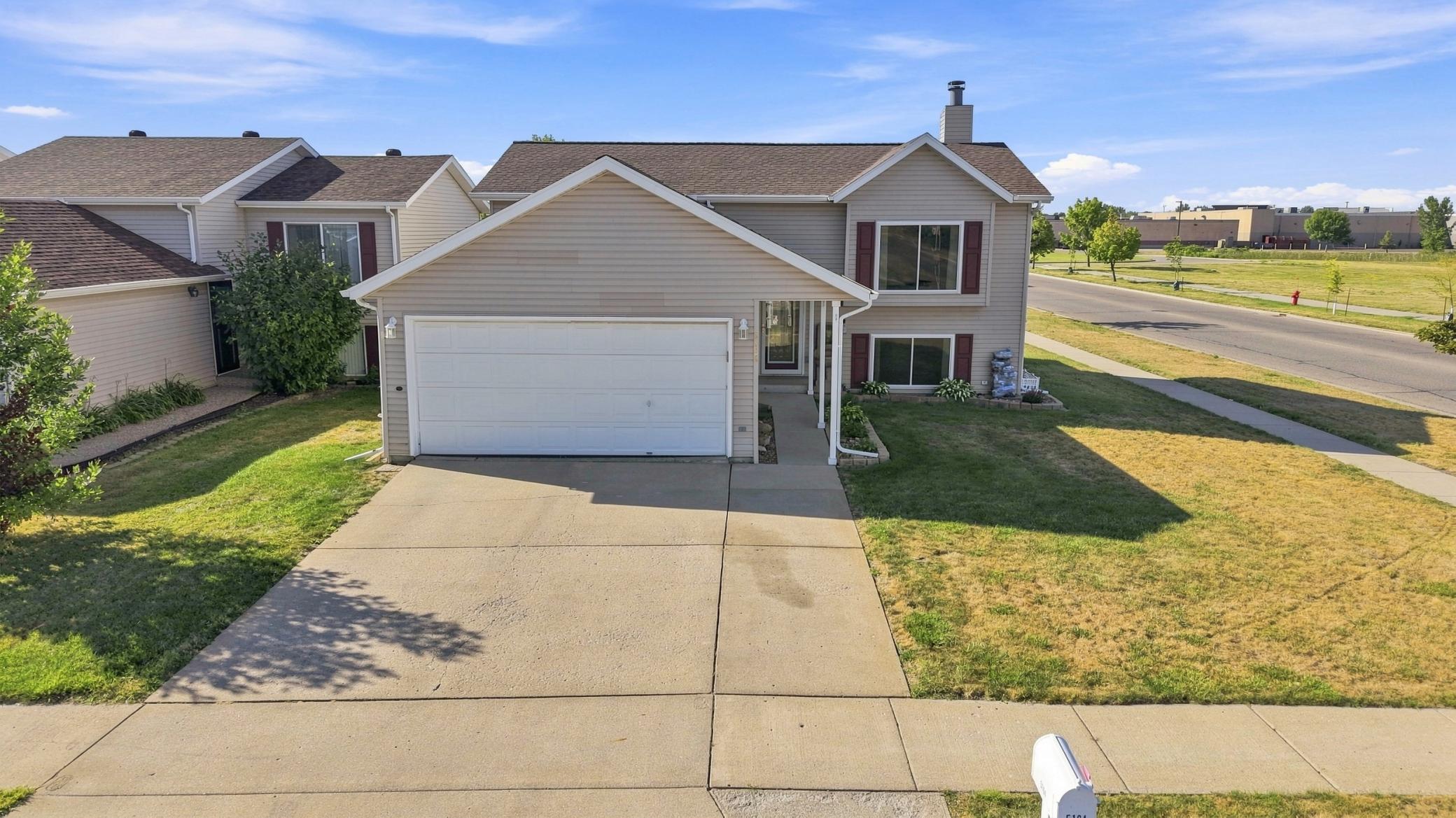1998 single family home for sale at 5164 10th Avenue S in Fargo, ND — 4 bed, 2 bath (photo 30 of 38)