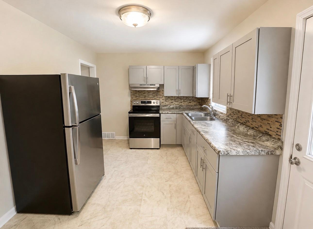 1944 single family home for sale at 206 8th Street SE in Long Prairie, MN — 3 bed, 1 bath (photo 3 of 13)