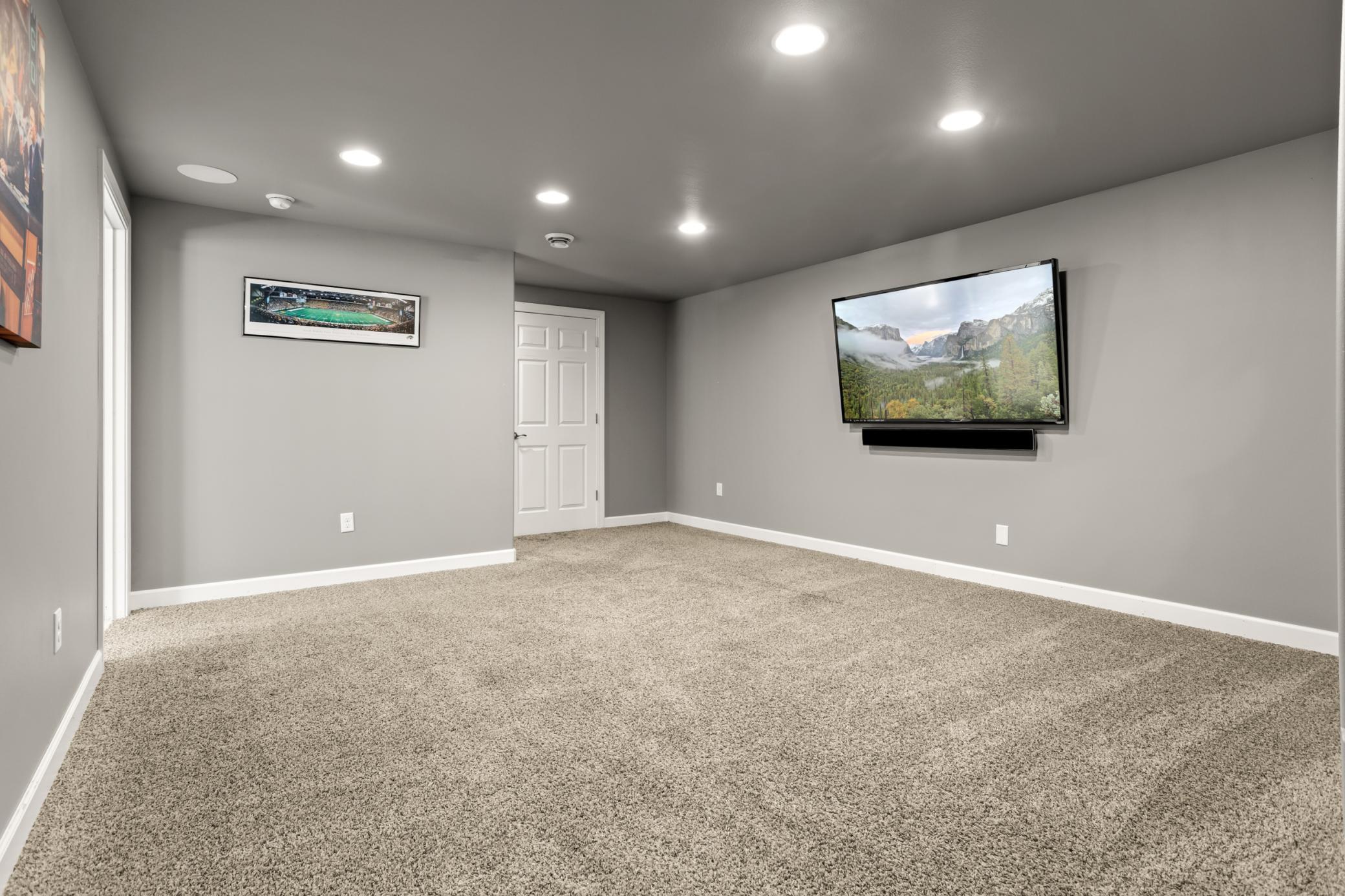 2006 twin home for sale at 4379 47th Avenue S in Fargo, ND — 4 bed, 3 bath (photo 11 of 45)