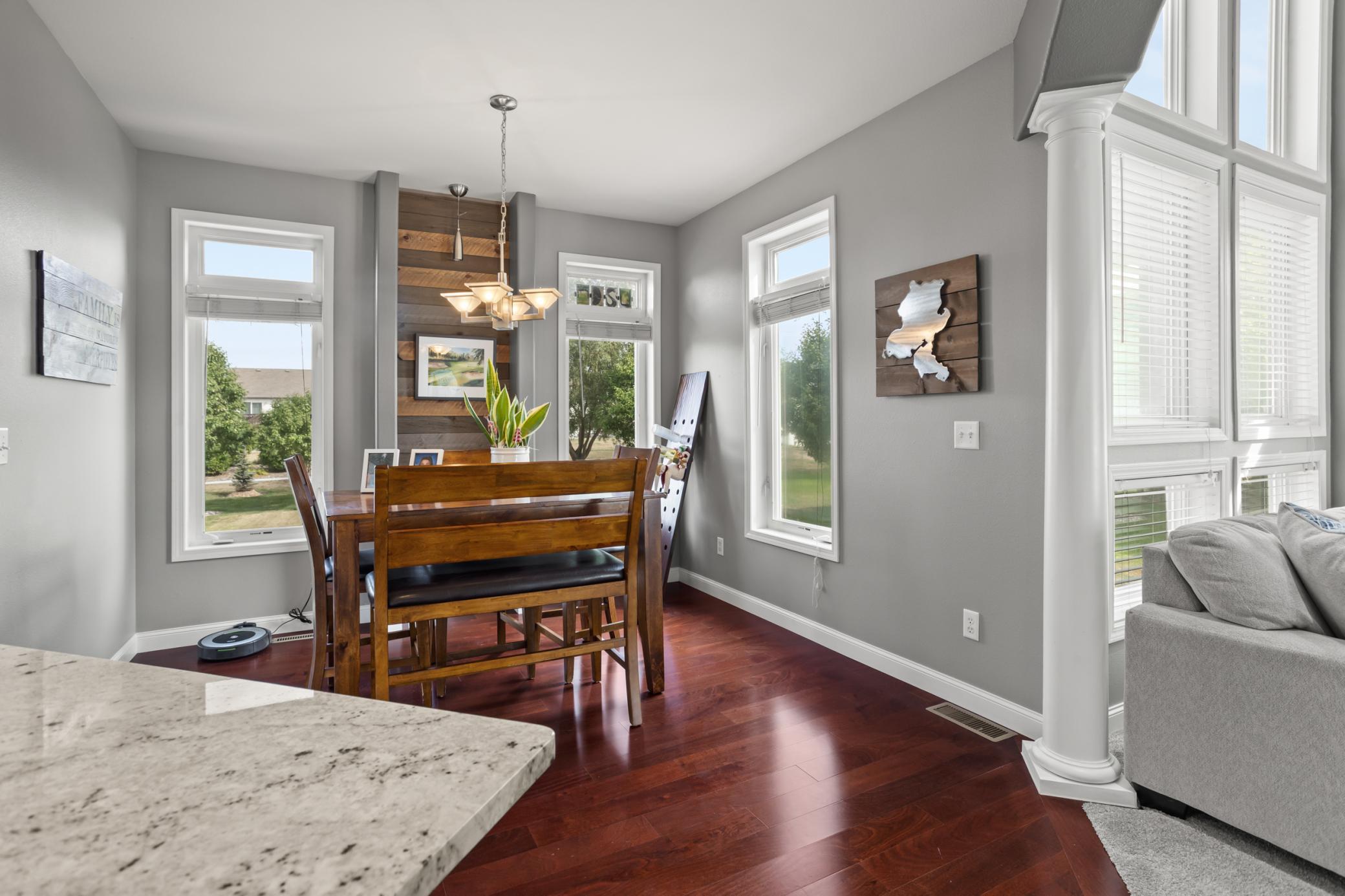 2006 twin home for sale at 4379 47th Avenue S in Fargo, ND — 4 bed, 3 bath (photo 7 of 45)