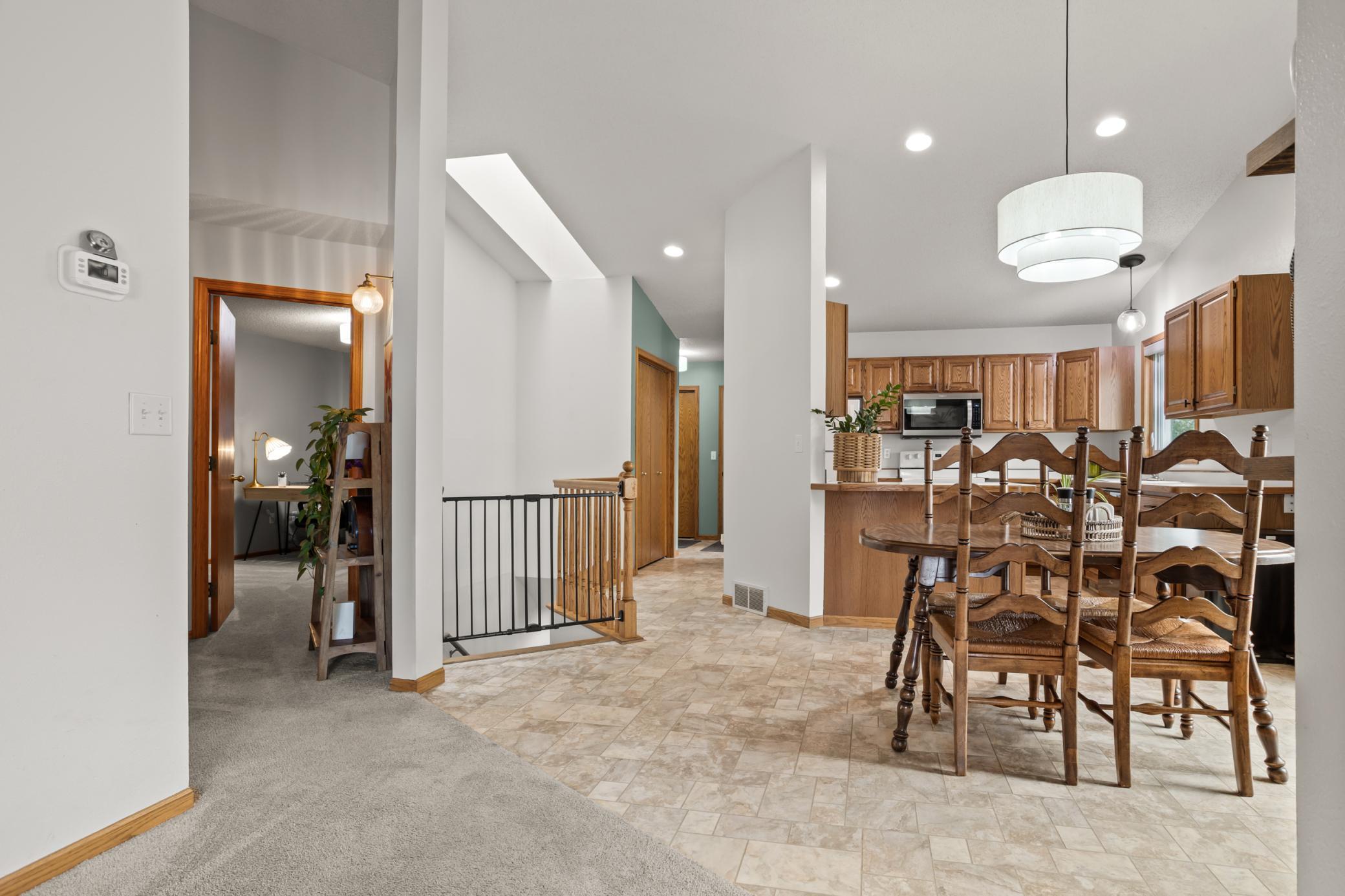 1994 townhouse for sale at 3303 30th Avenue S in Fargo, ND — 4 bed, 3 bath (photo 11 of 42)