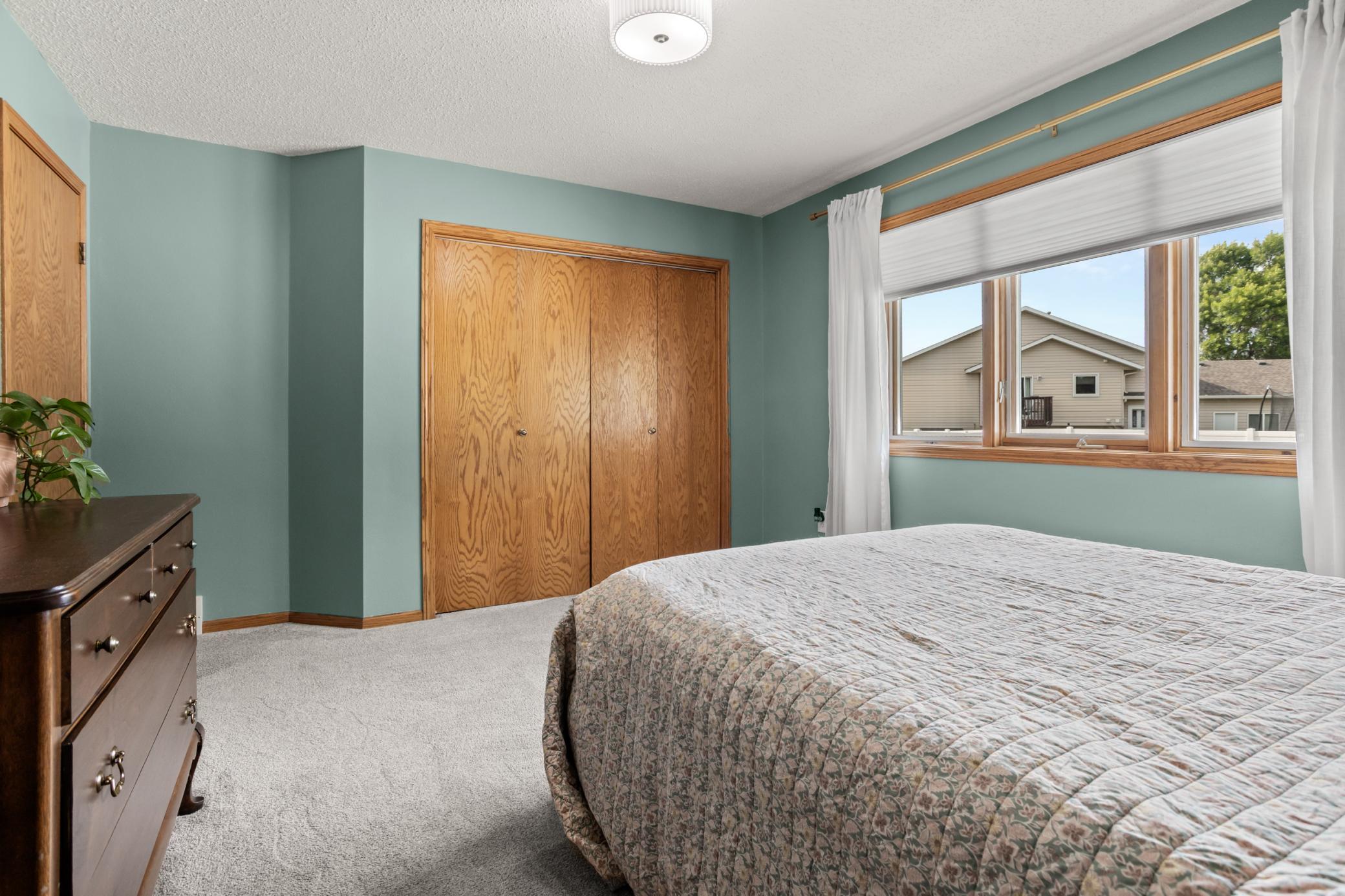 1994 townhouse for sale at 3303 30th Avenue S in Fargo, ND — 4 bed, 3 bath (photo 14 of 42)