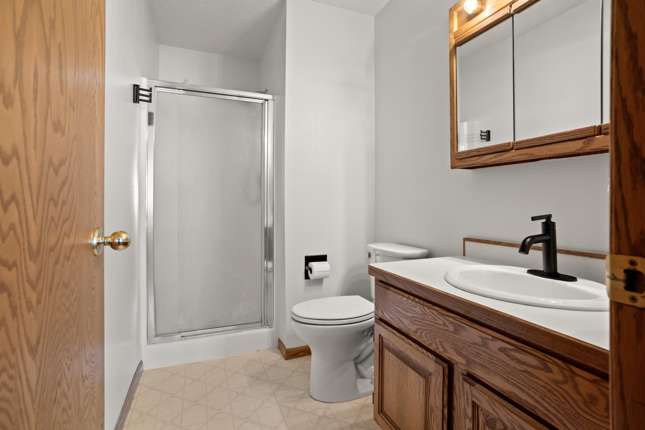 1994 townhouse for sale at 3303 30th Avenue S in Fargo, ND — 4 bed, 3 bath (photo 16 of 42)