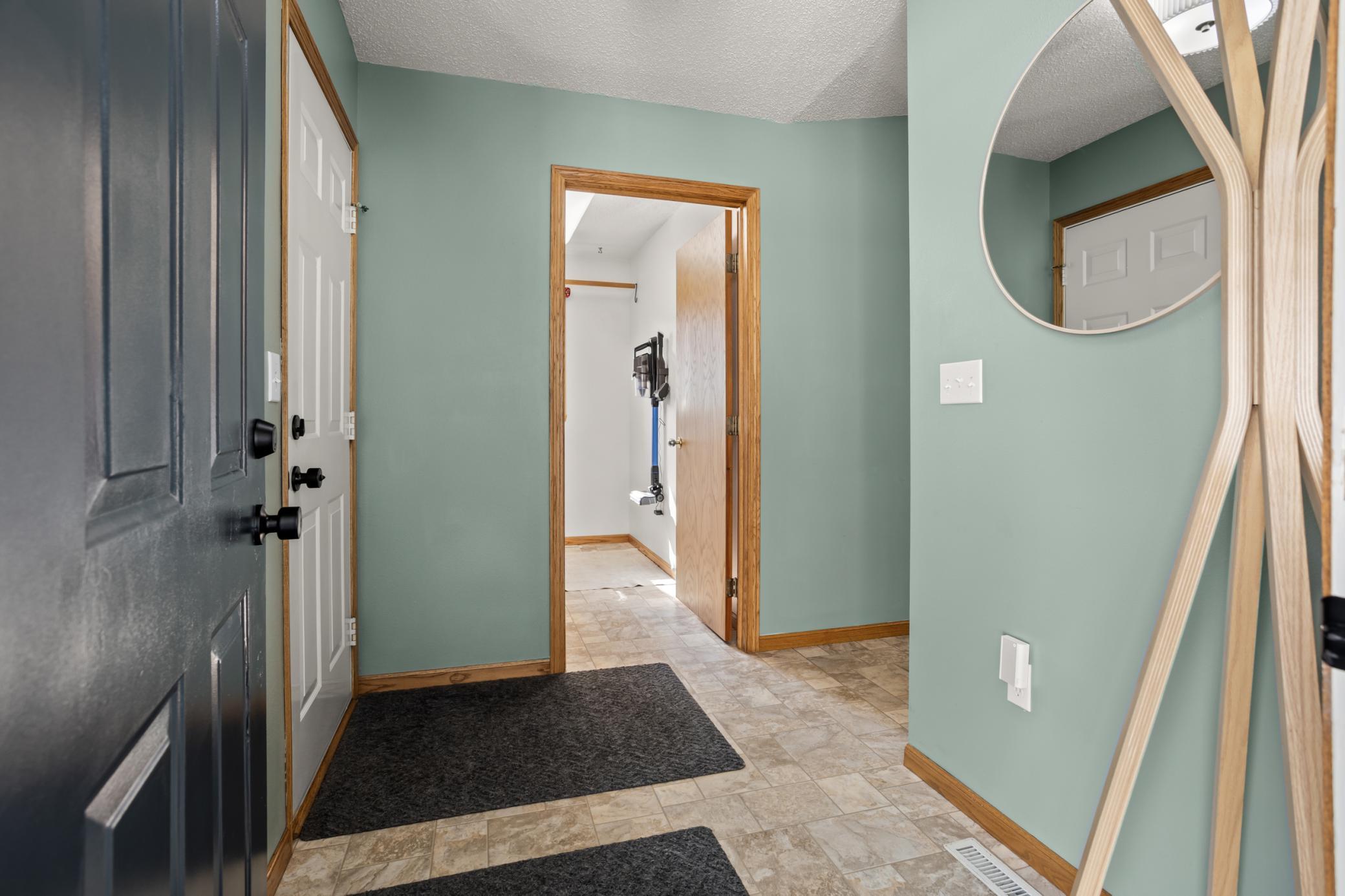 1994 townhouse for sale at 3303 30th Avenue S in Fargo, ND — 4 bed, 3 bath (photo 21 of 42)