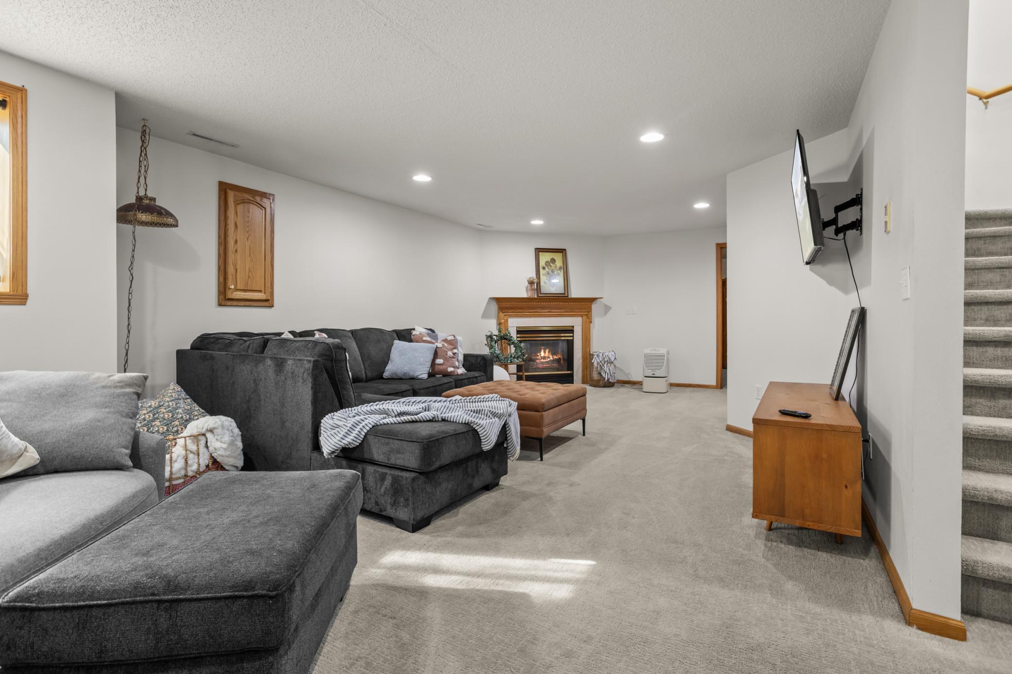 1994 townhouse for sale at 3303 30th Avenue S in Fargo, ND — 4 bed, 3 bath (photo 26 of 42)
