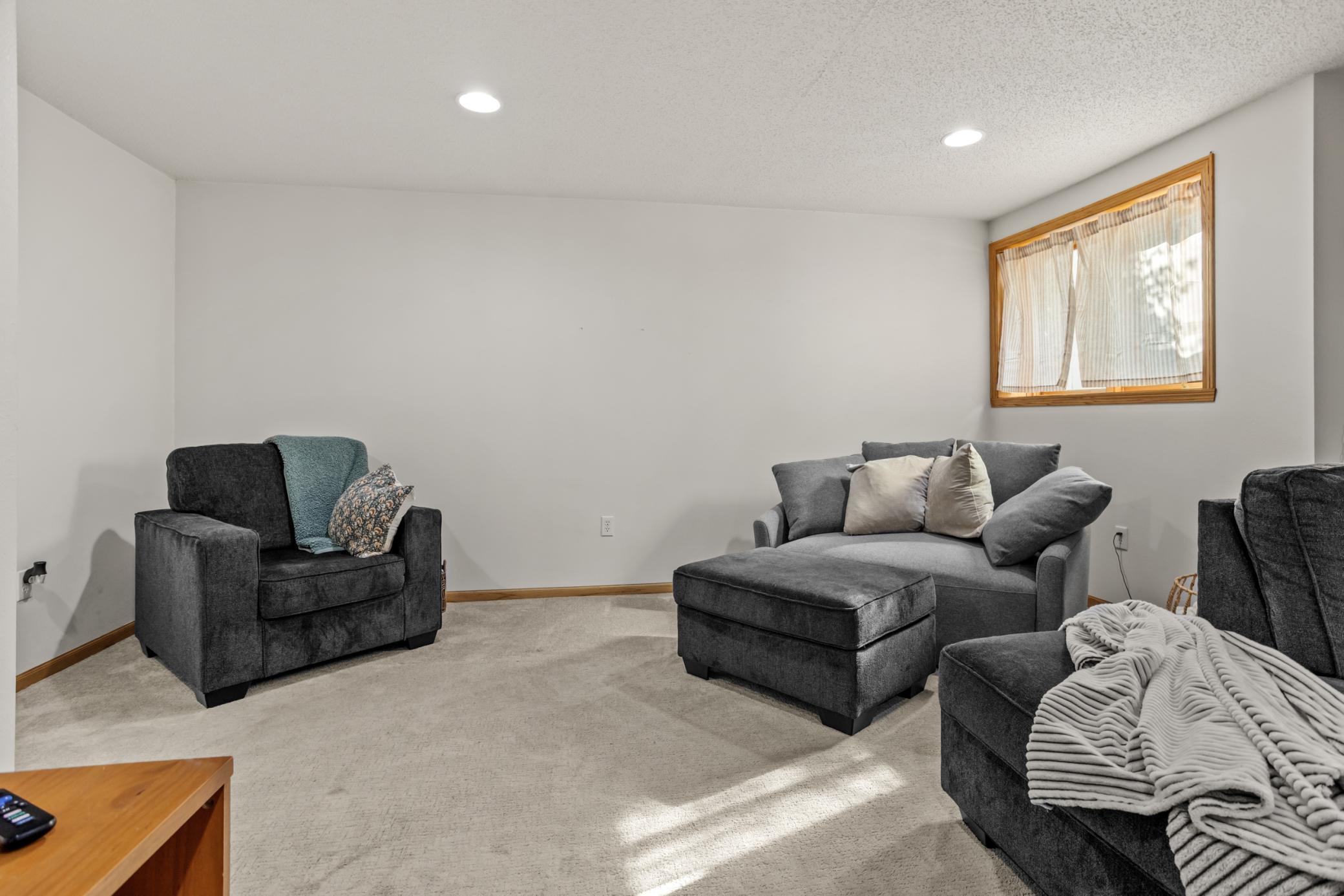 1994 townhouse for sale at 3303 30th Avenue S in Fargo, ND — 4 bed, 3 bath (photo 27 of 42)