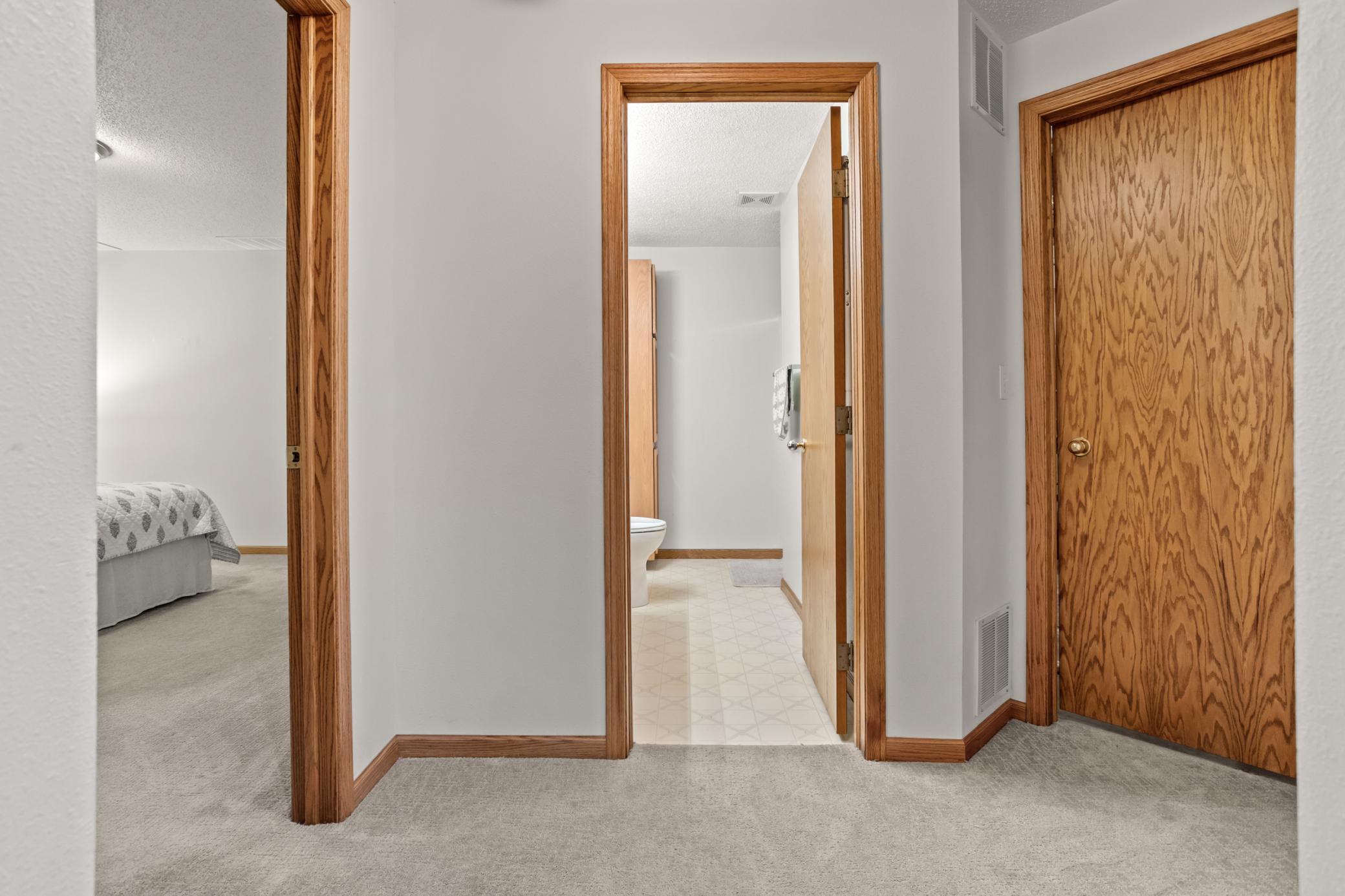 1994 townhouse for sale at 3303 30th Avenue S in Fargo, ND — 4 bed, 3 bath (photo 31 of 42)