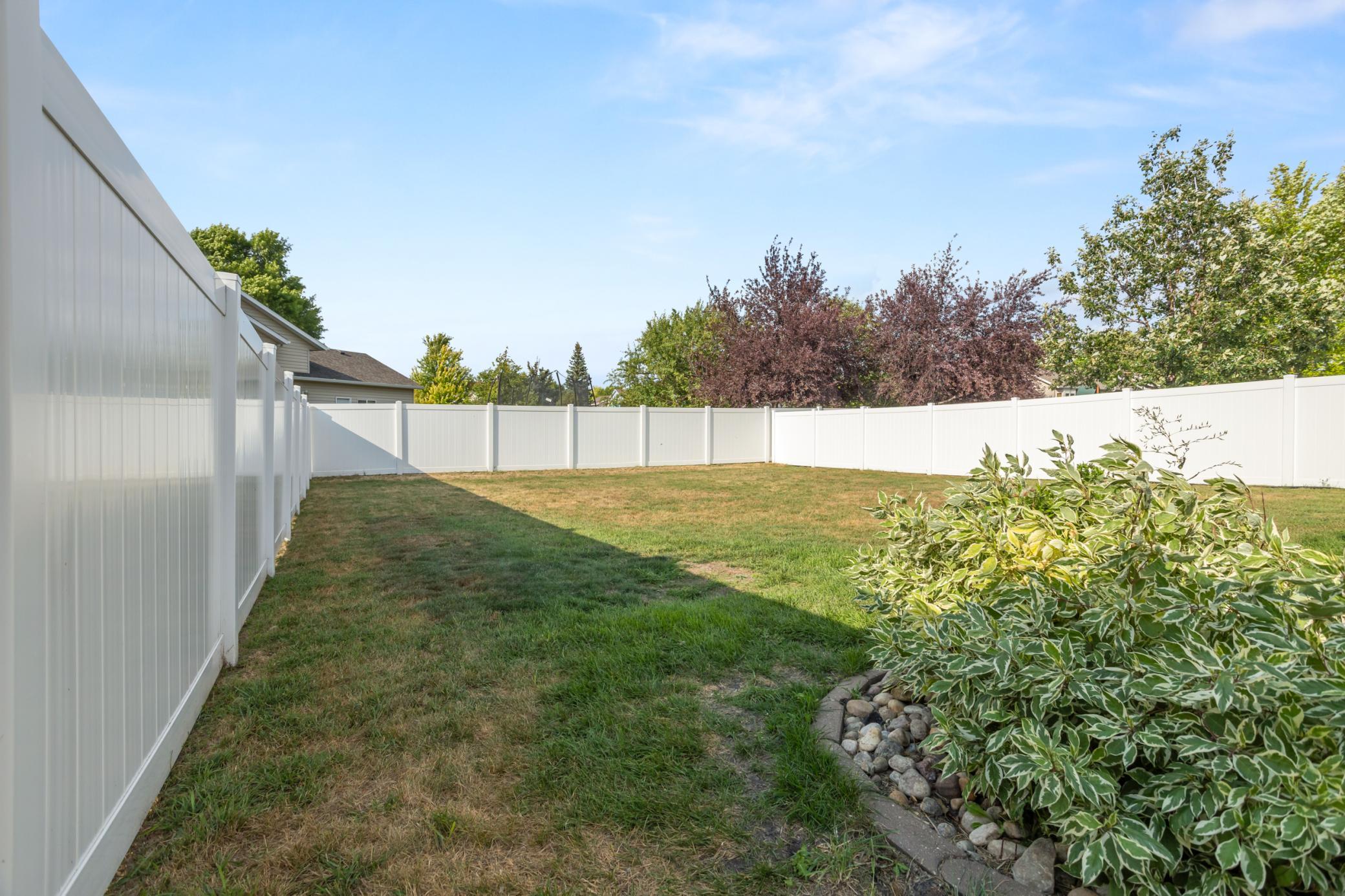 1994 townhouse for sale at 3303 30th Avenue S in Fargo, ND — 4 bed, 3 bath (photo 39 of 42)