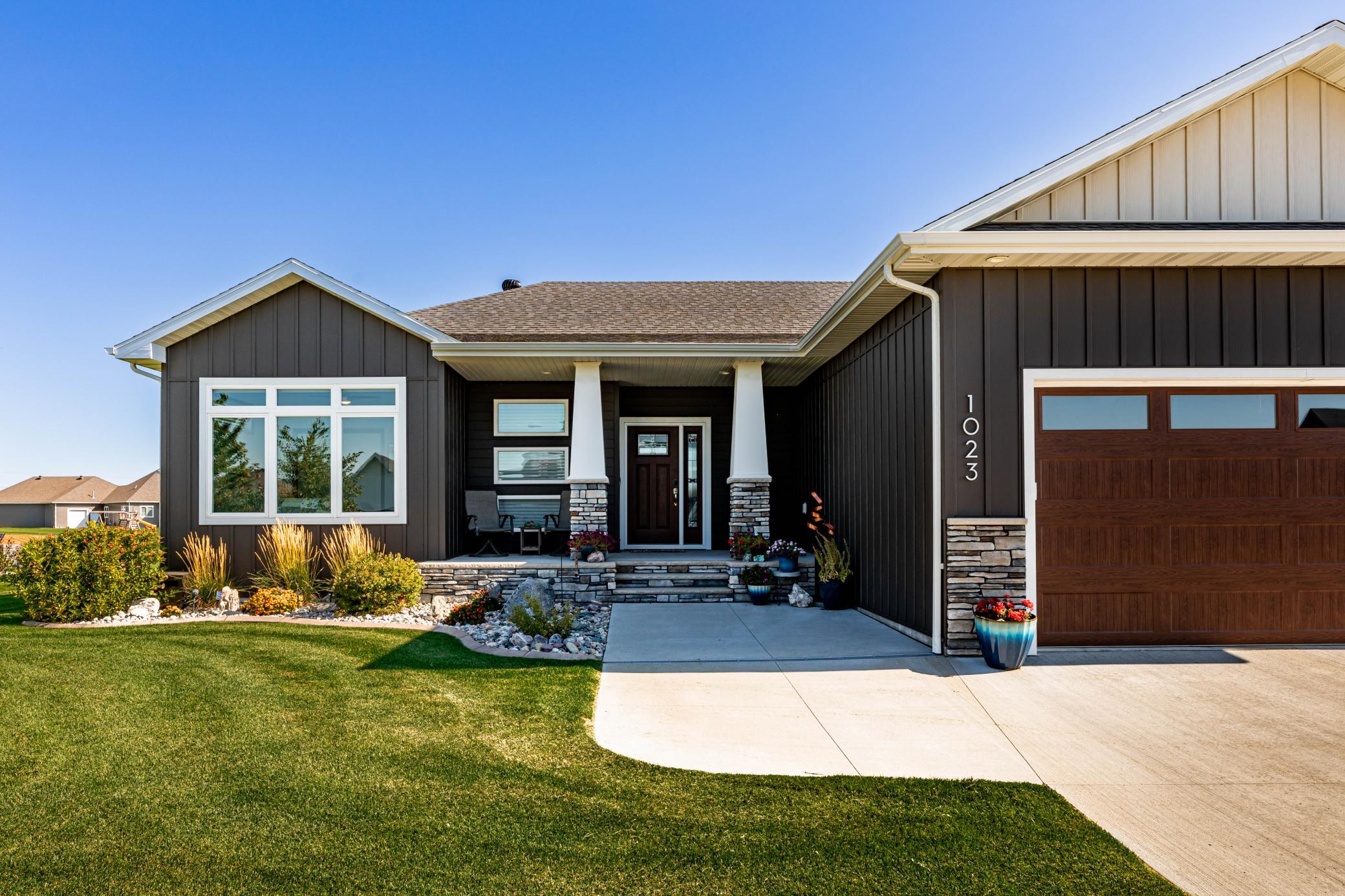 2021 single family home for sale at 1023 Mulberry Lane in West Fargo, ND — 6 bed, 3 bath (photo 7 of 63)