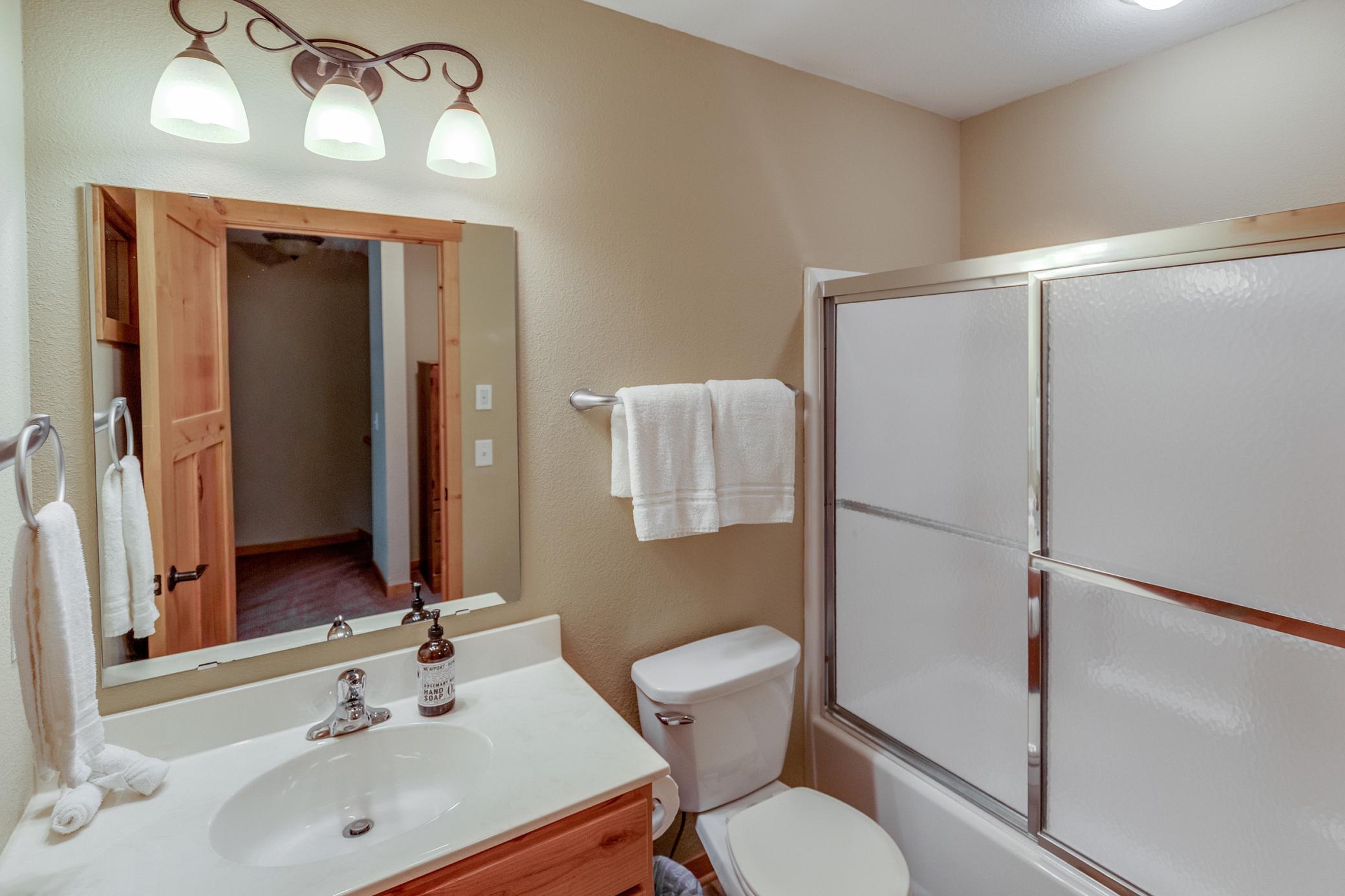 2007 townhouse for sale at 8066 Lost Lake Road, Unit 150 in Nisswa, MN — 3 bed, 5 bath (photo 15 of 53)