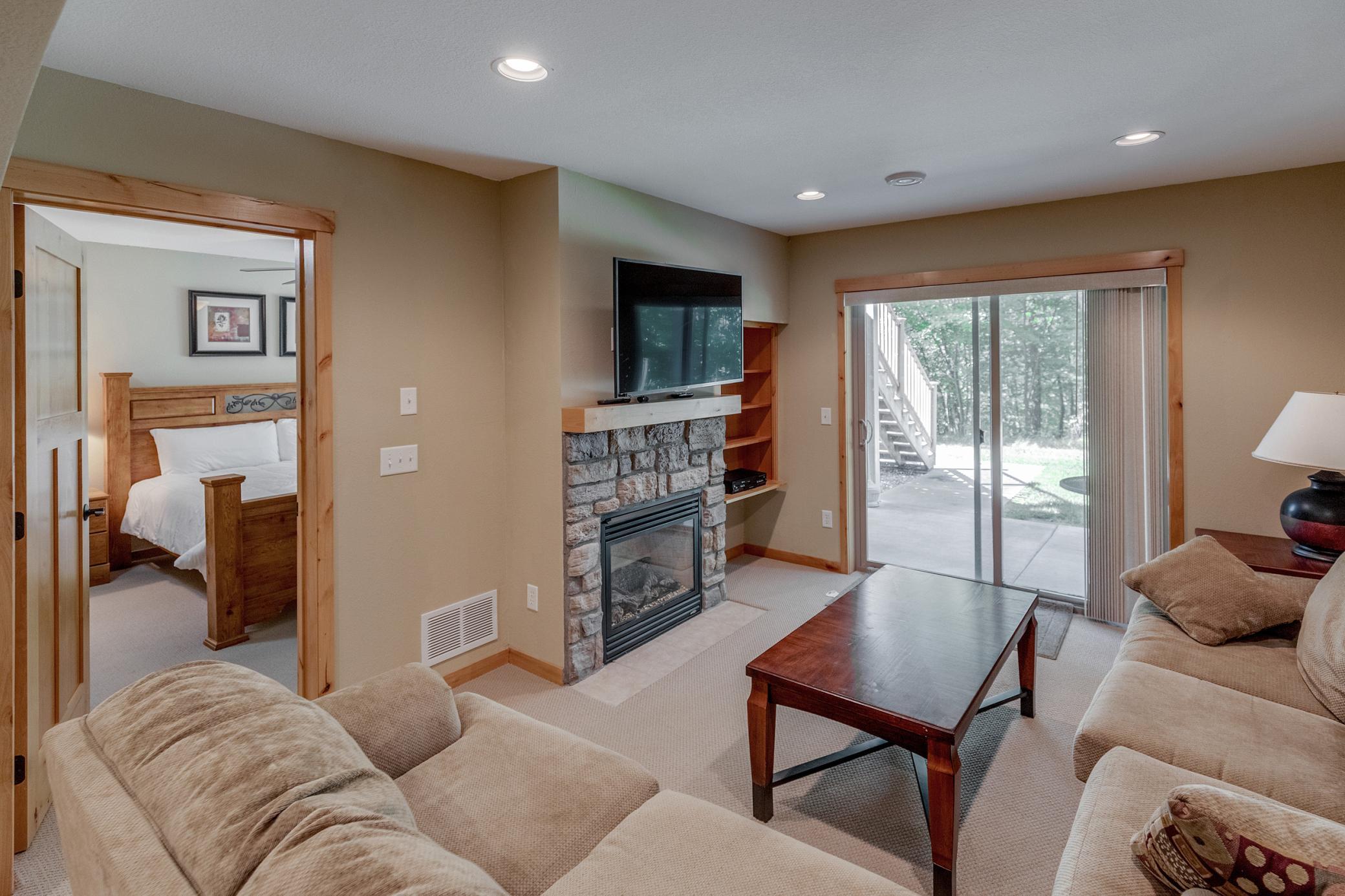 2007 townhouse for sale at 8066 Lost Lake Road, Unit 150 in Nisswa, MN — 3 bed, 5 bath (photo 17 of 53)