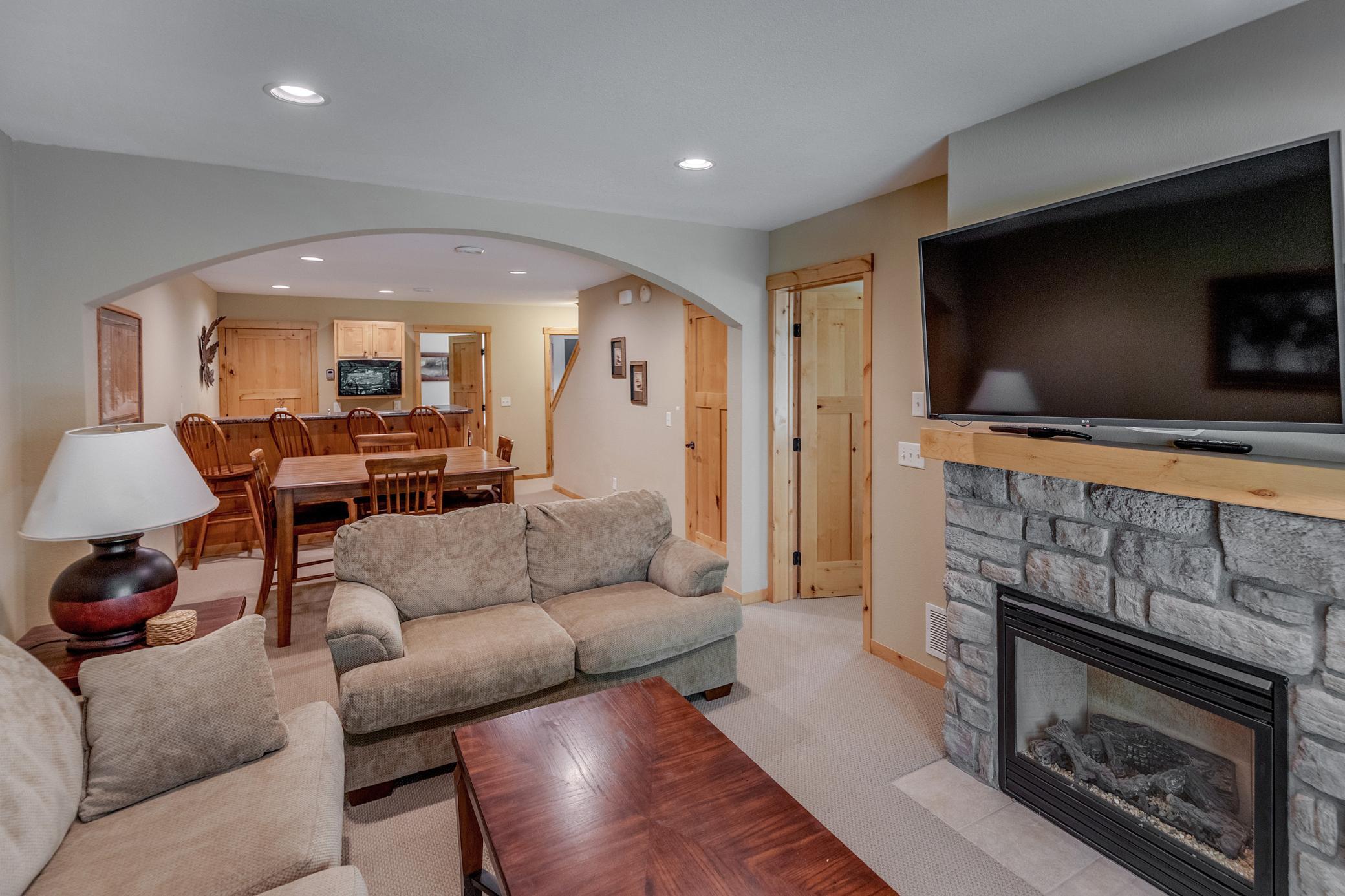 2007 townhouse for sale at 8066 Lost Lake Road, Unit 150 in Nisswa, MN — 3 bed, 5 bath (photo 21 of 53)