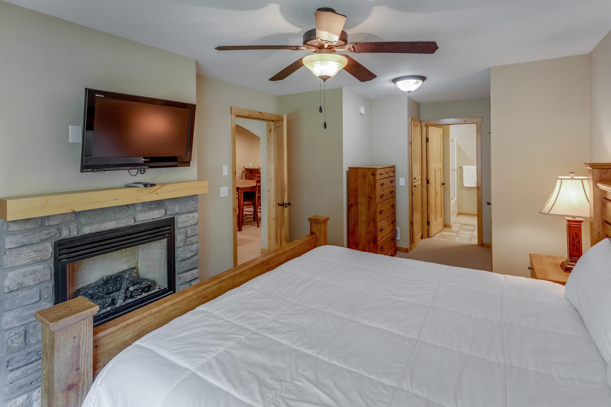 2007 townhouse for sale at 8066 Lost Lake Road, Unit 150 in Nisswa, MN — 3 bed, 5 bath (photo 24 of 53)