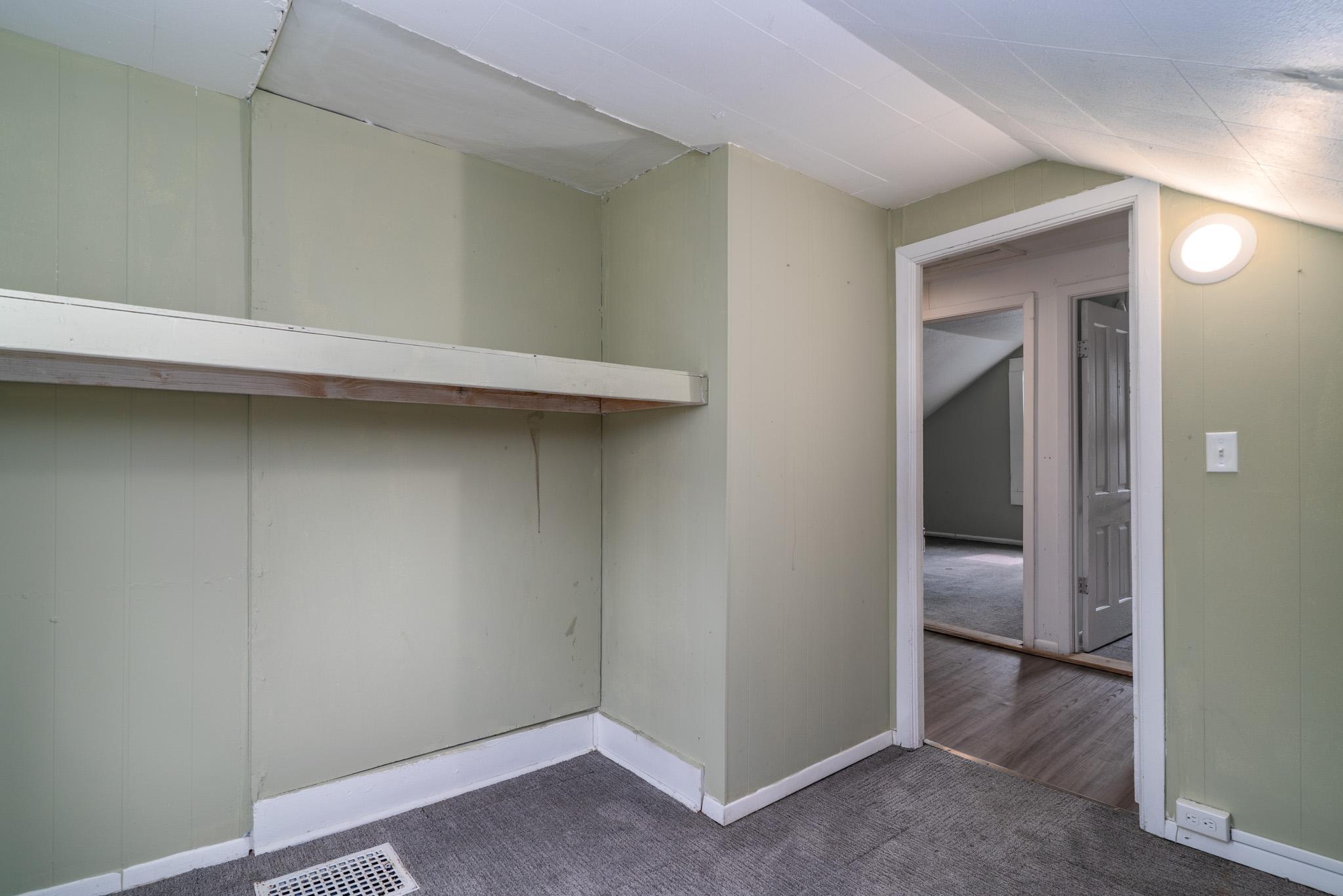 1910 single family home for sale at 512 6th Street W in Crookston, MN — 3 bed, 2 bath (photo 21 of 31)