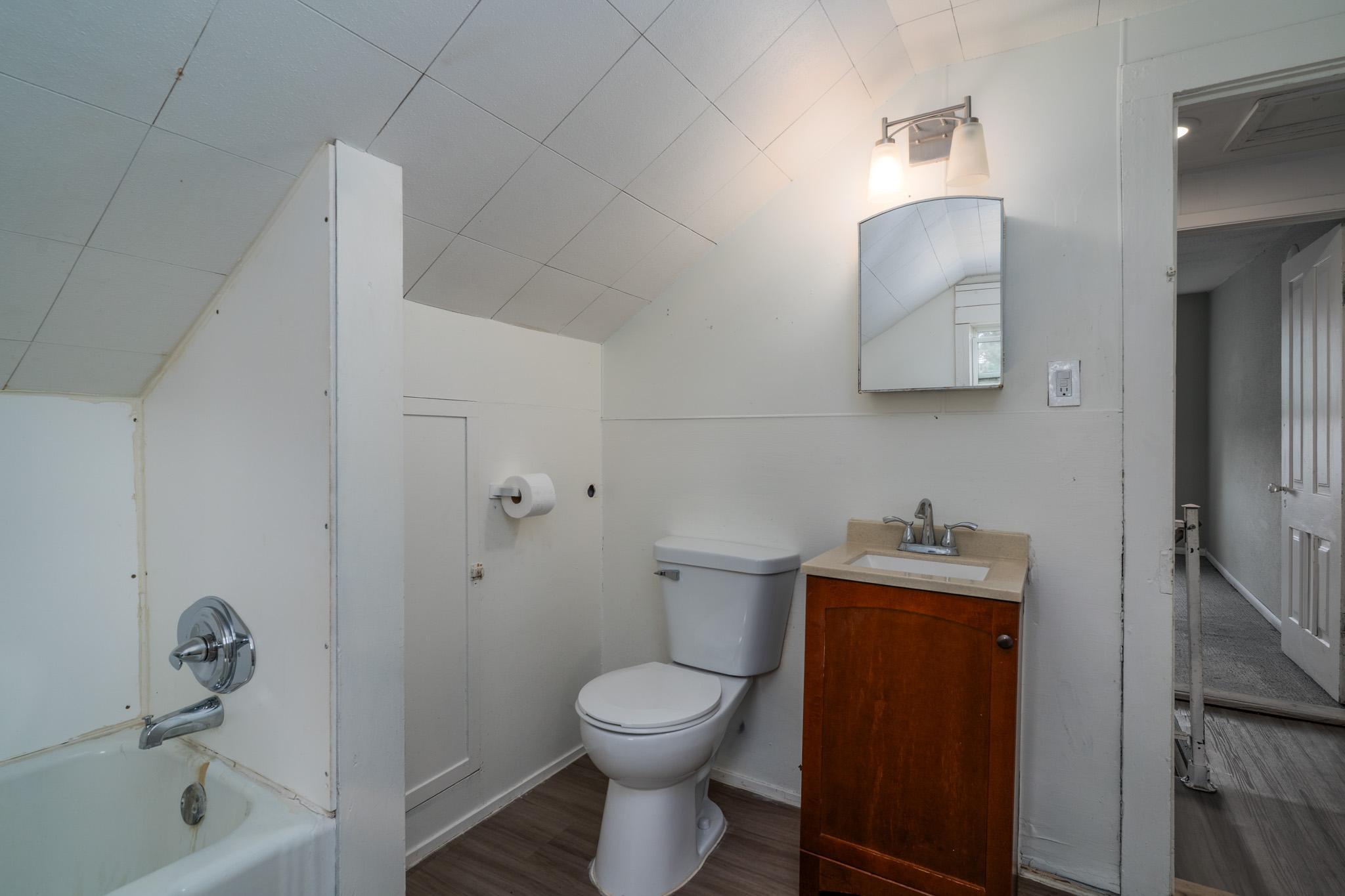 1910 single family home for sale at 512 6th Street W in Crookston, MN — 3 bed, 2 bath (photo 22 of 31)