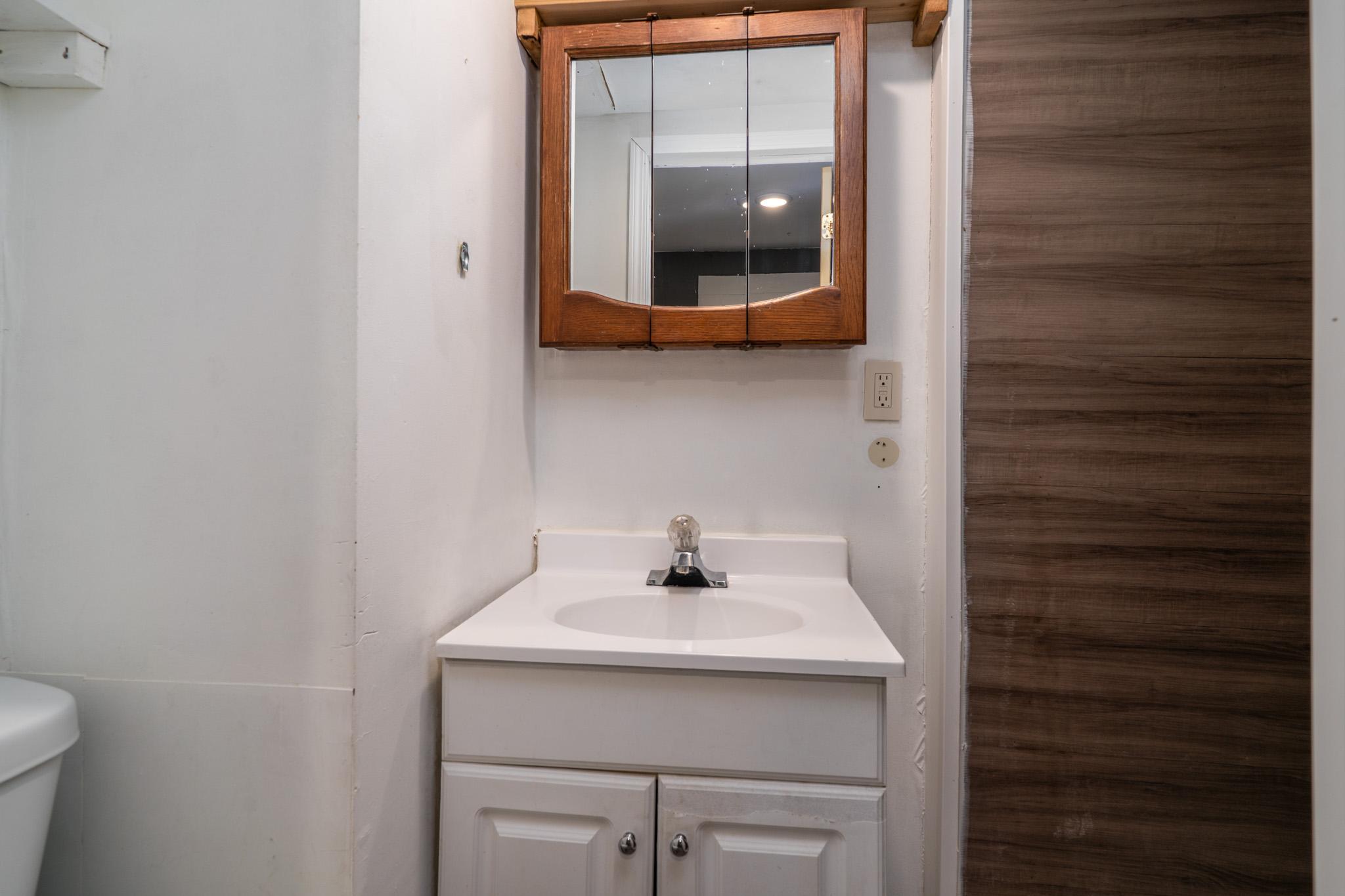 1910 single family home for sale at 512 6th Street W in Crookston, MN — 3 bed, 2 bath (photo 9 of 31)