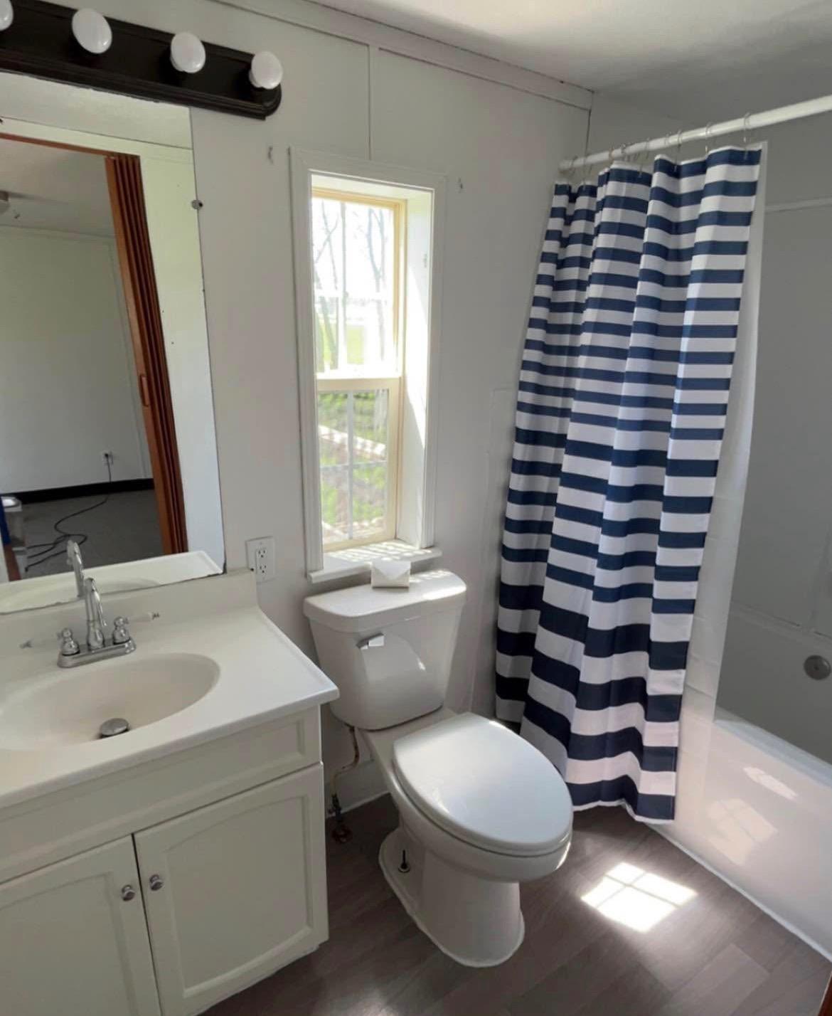 1995 single family home for sale at 435 Robin Street in Audubon, MN — 3 bed, 2 bath (photo 5 of 10)