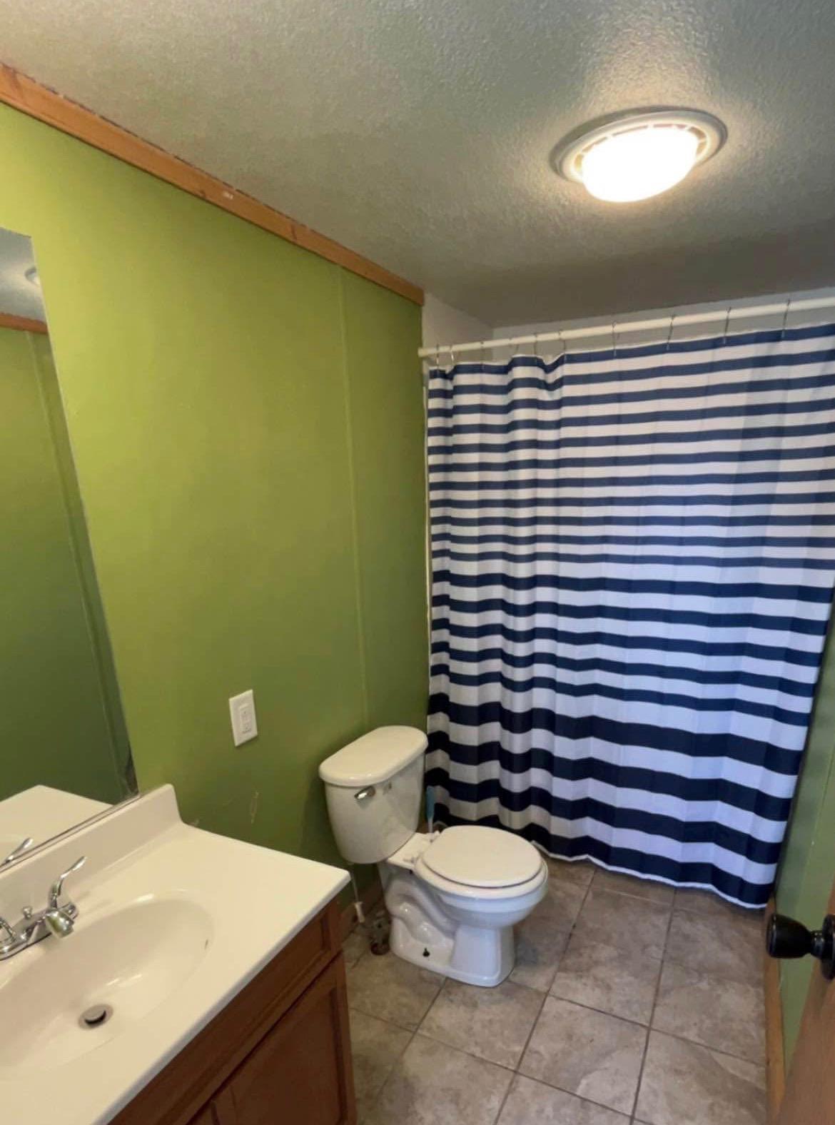 1995 single family home for sale at 435 Robin Street in Audubon, MN — 3 bed, 2 bath (photo 6 of 10)