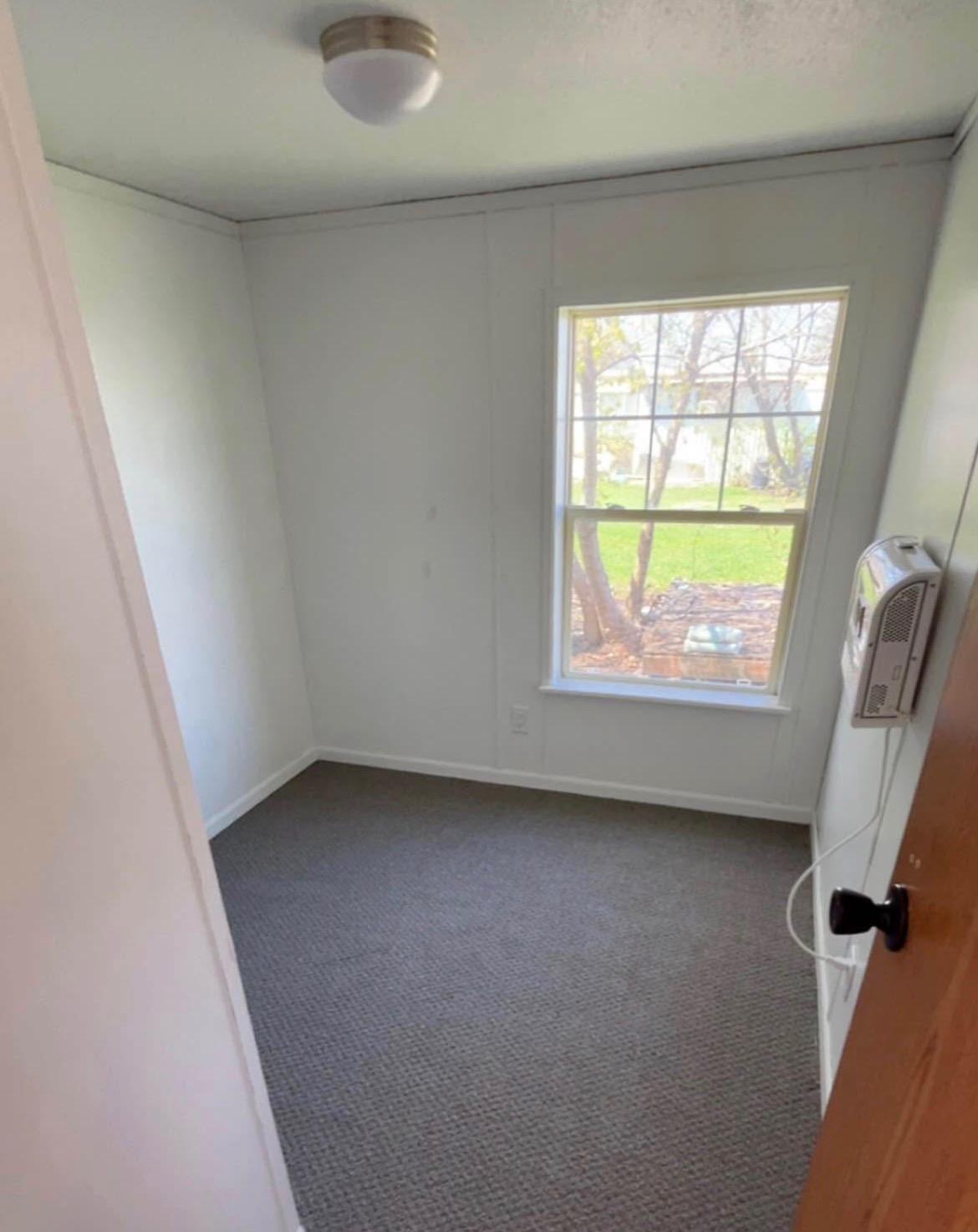 1995 single family home for sale at 435 Robin Street in Audubon, MN — 3 bed, 2 bath (photo 8 of 10)