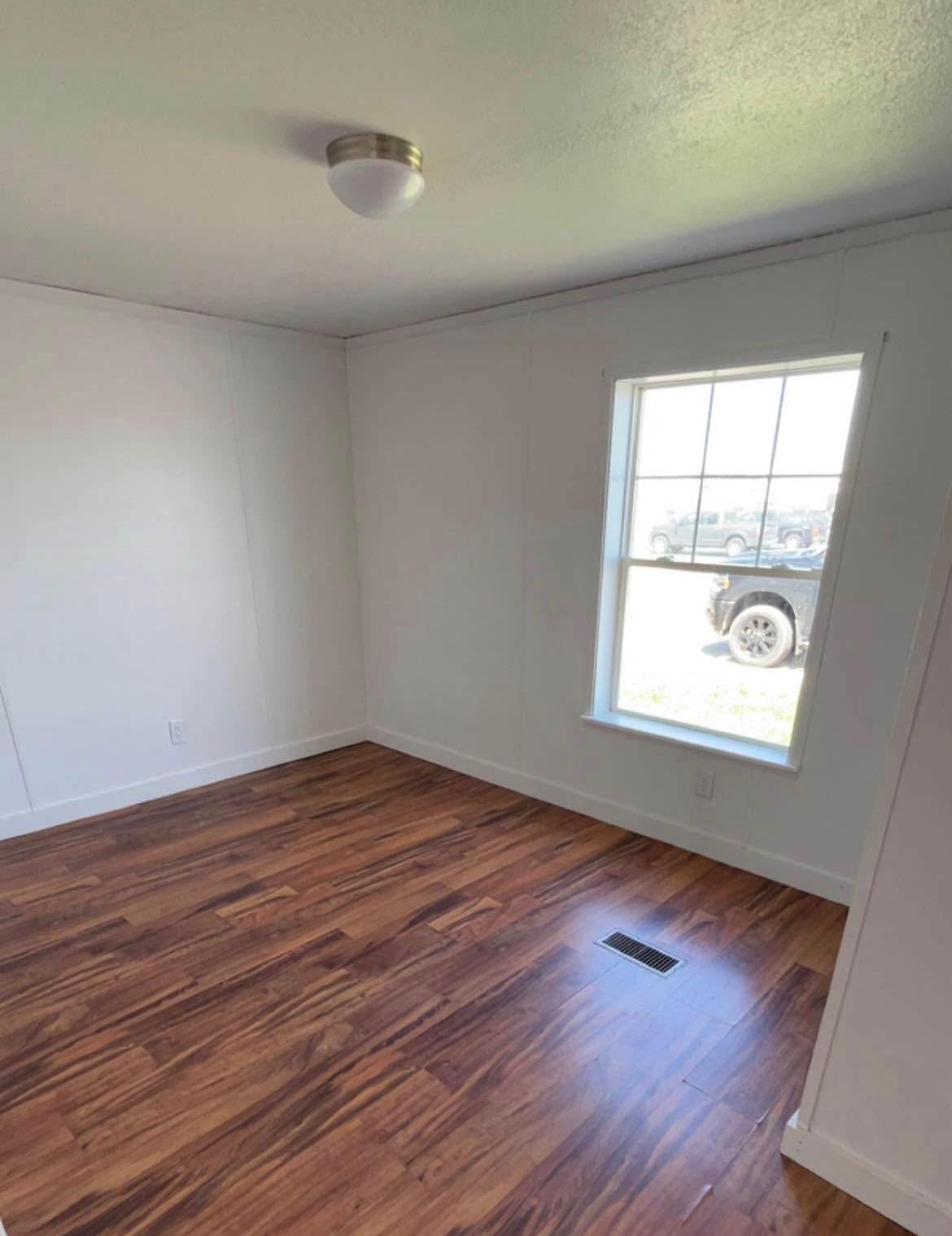 1995 single family home for sale at 435 Robin Street in Audubon, MN — 3 bed, 2 bath (photo 10 of 10)