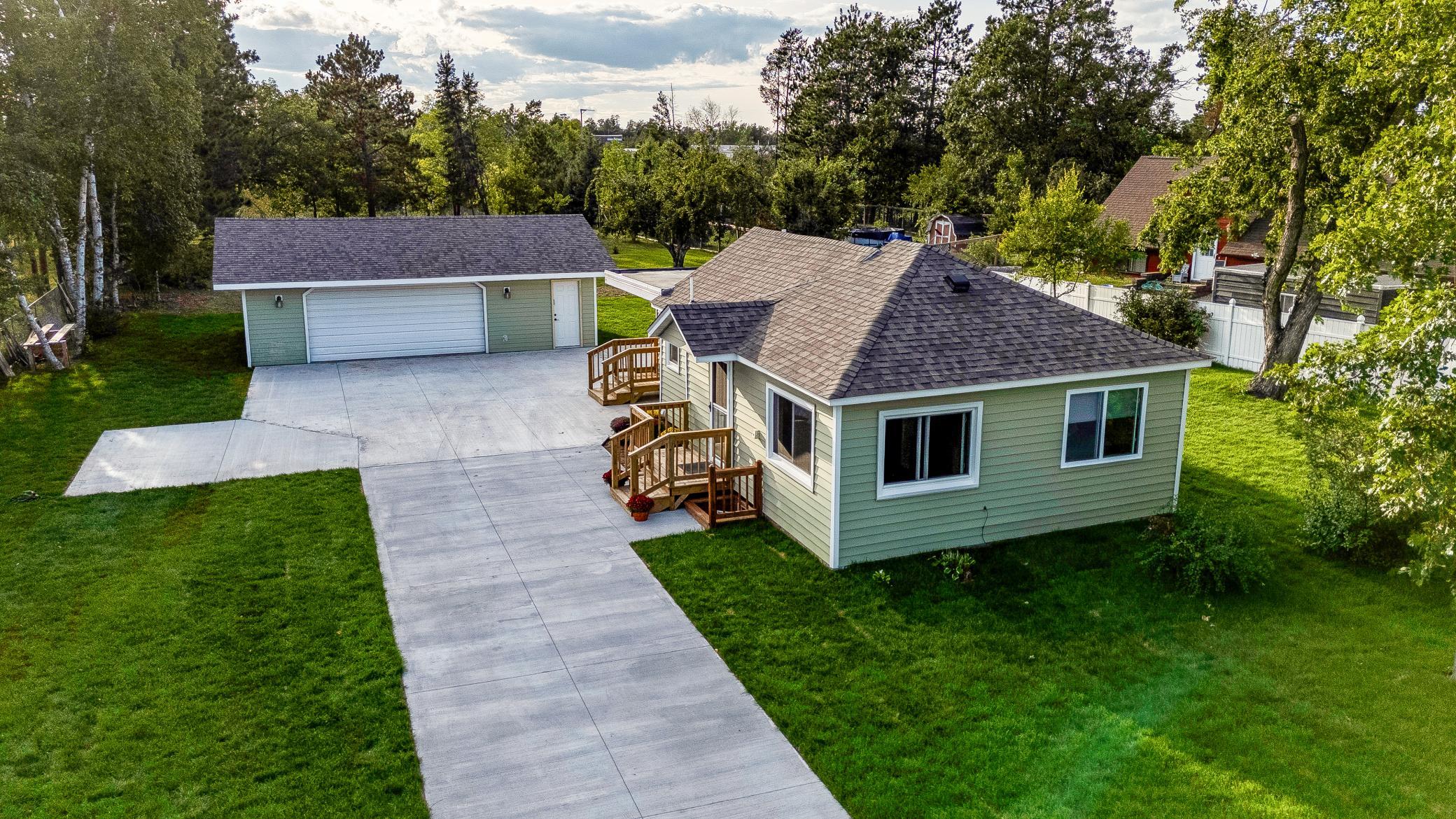 1940 single family home for sale at 2011 Norton Avenue NW in Bemidji, MN — 2 bed, 3 bath (photo 2 of 50)