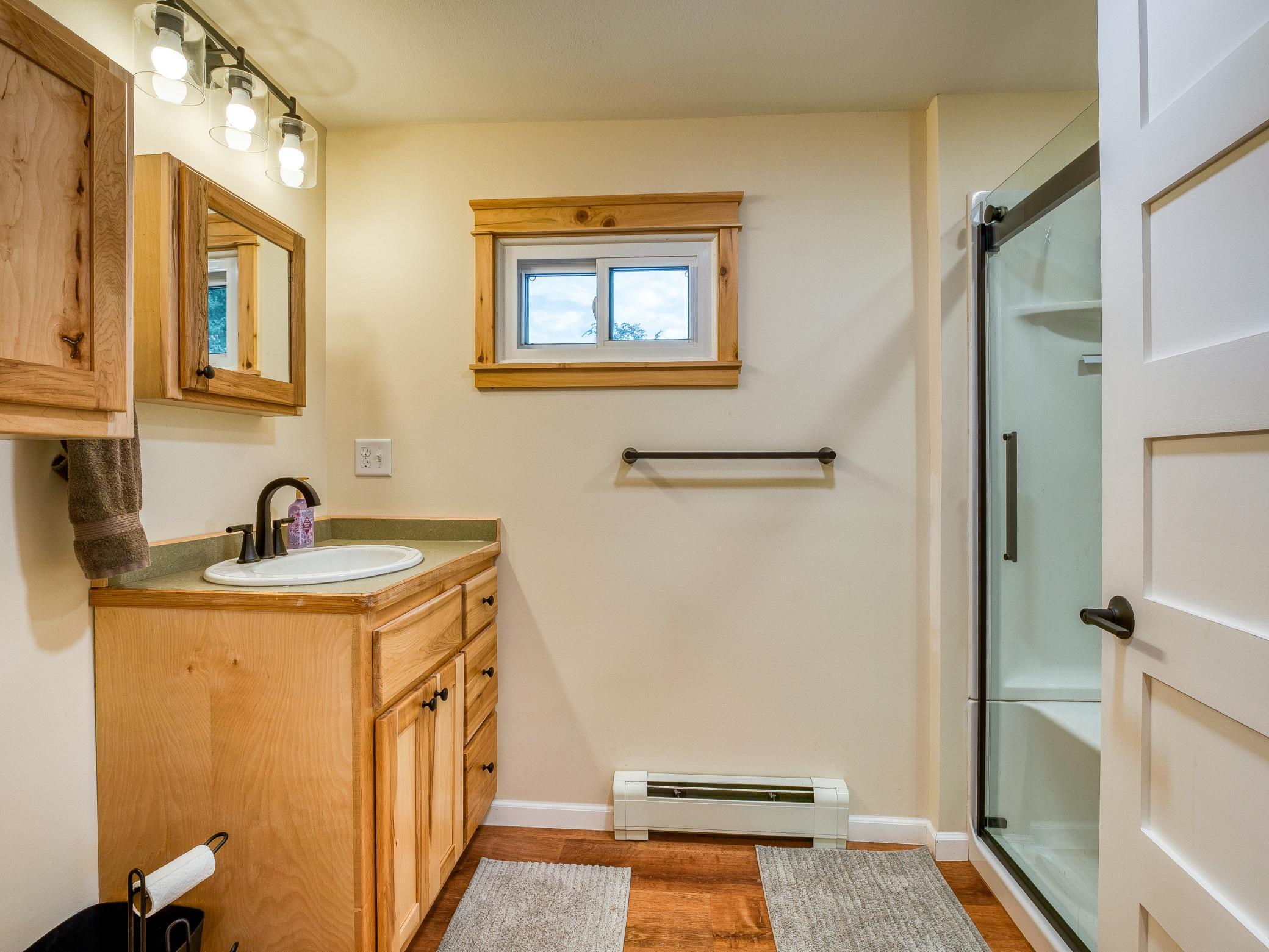 1940 single family home for sale at 2011 Norton Avenue NW in Bemidji, MN — 2 bed, 3 bath (photo 16 of 50)
