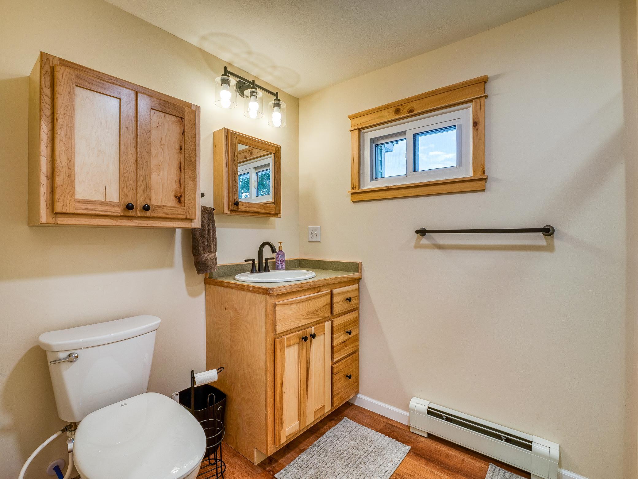 1940 single family home for sale at 2011 Norton Avenue NW in Bemidji, MN — 2 bed, 3 bath (photo 17 of 50)