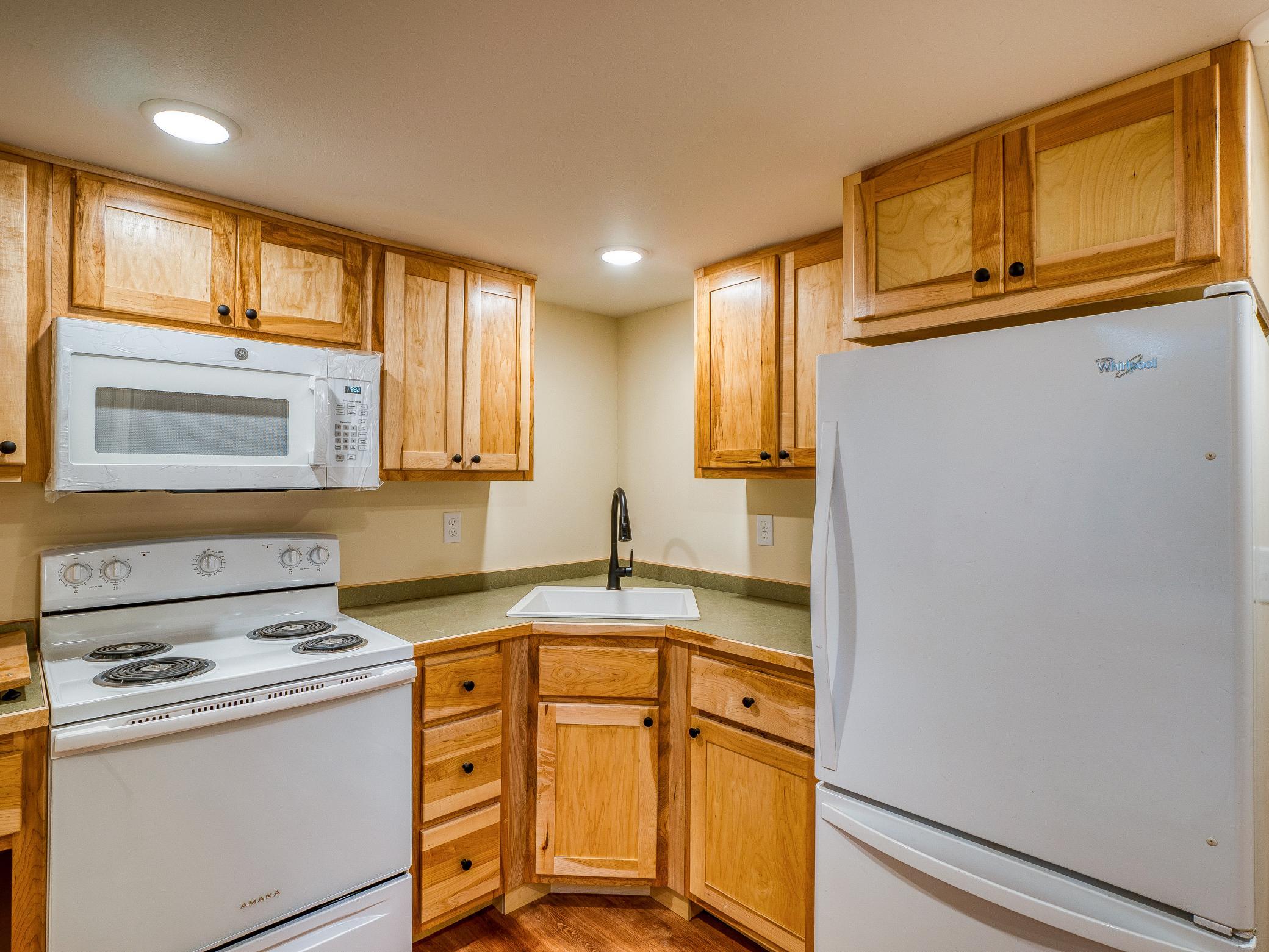 1940 single family home for sale at 2011 Norton Avenue NW in Bemidji, MN — 2 bed, 3 bath (photo 30 of 50)