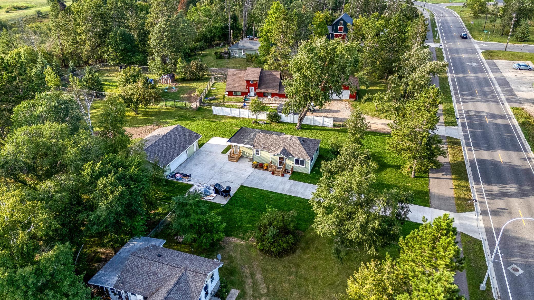 1940 single family home for sale at 2011 Norton Avenue NW in Bemidji, MN — 2 bed, 3 bath (photo 45 of 50)