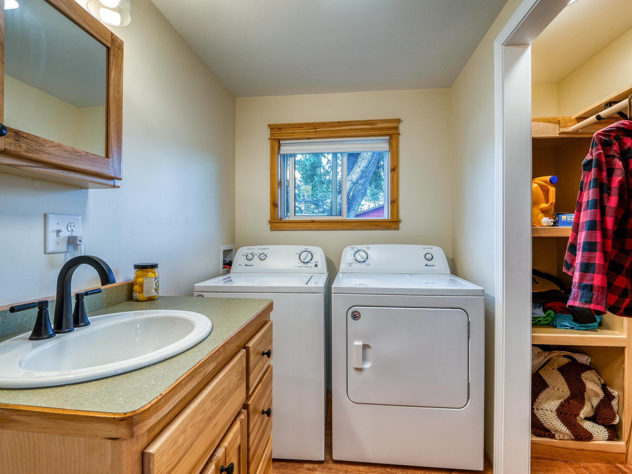 1940 single family home for sale at 2011 Norton Avenue NW in Bemidji, MN — 2 bed, 3 bath (photo 10 of 50)