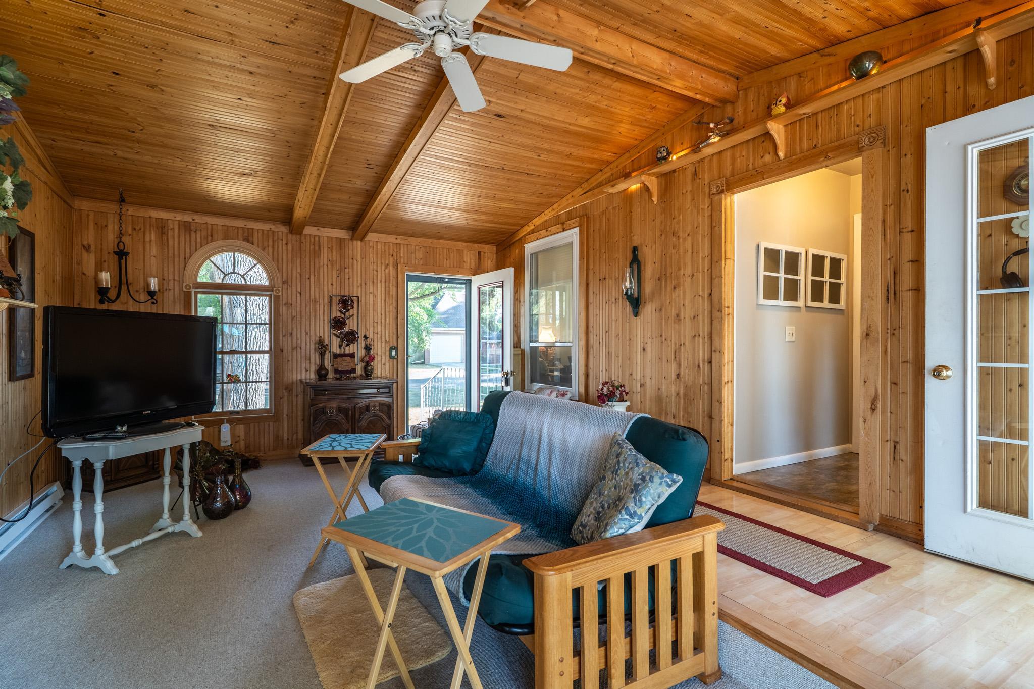 1960 single family home for sale at 706 Odegard Avenue SE in Cooperstown, ND — 3 bed, 2 bath (photo 12 of 35)