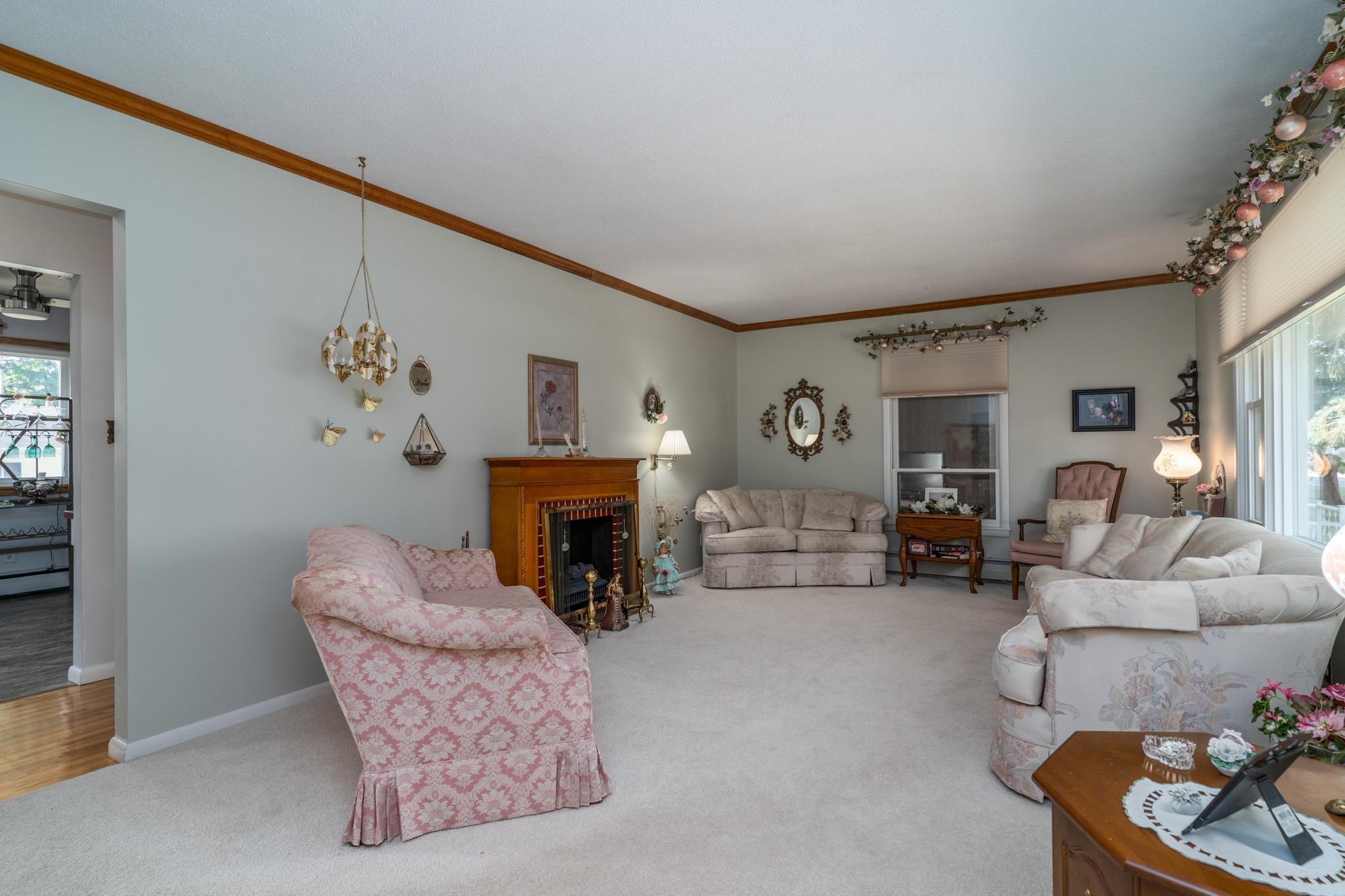 1960 single family home for sale at 706 Odegard Avenue SE in Cooperstown, ND — 3 bed, 2 bath (photo 3 of 35)