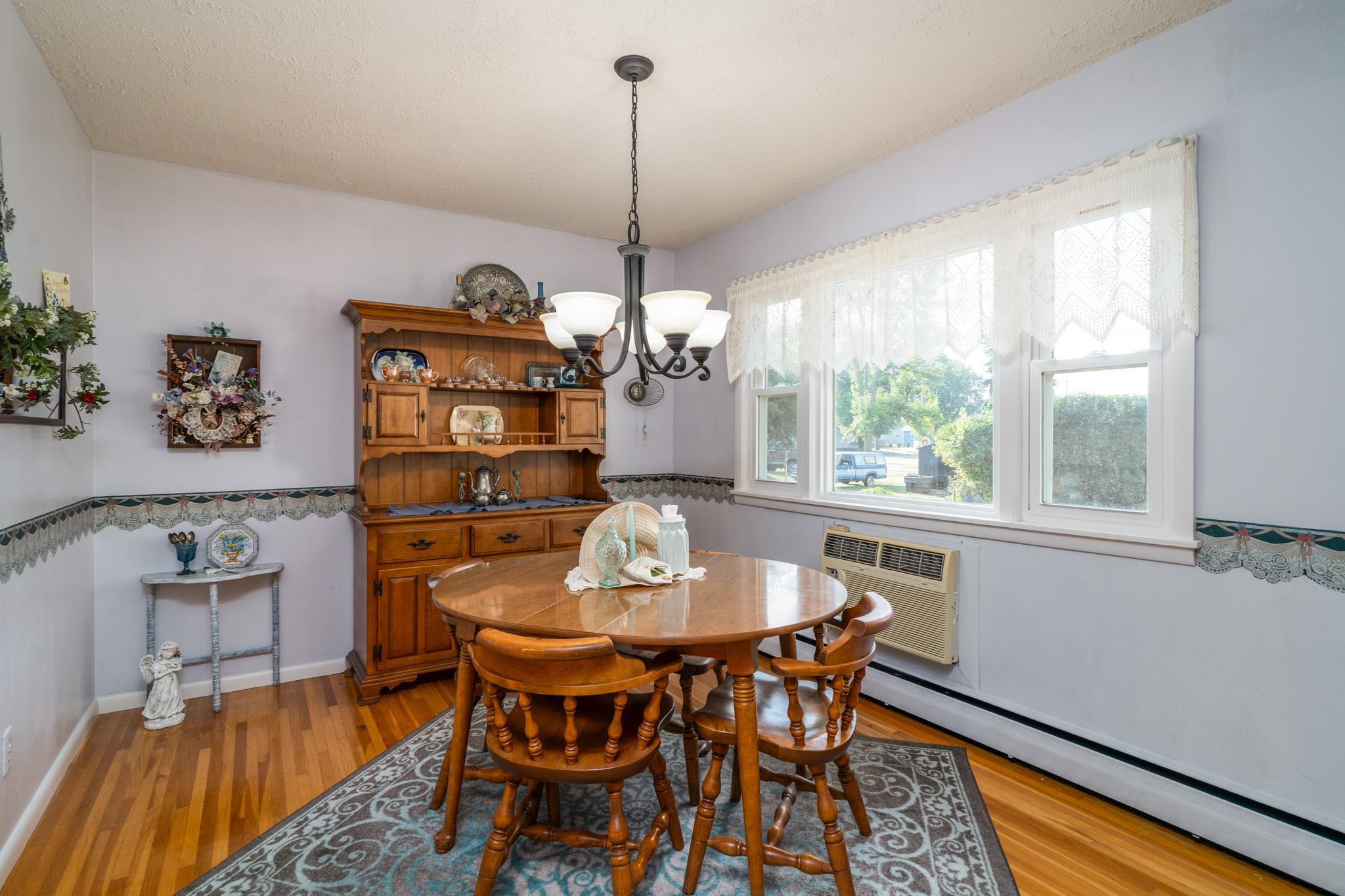1960 single family home for sale at 706 Odegard Avenue SE in Cooperstown, ND — 3 bed, 2 bath (photo 6 of 35)