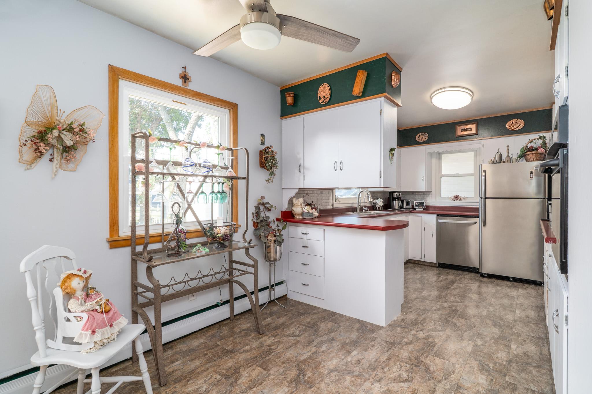 1960 single family home for sale at 706 Odegard Avenue SE in Cooperstown, ND — 3 bed, 2 bath (photo 7 of 35)