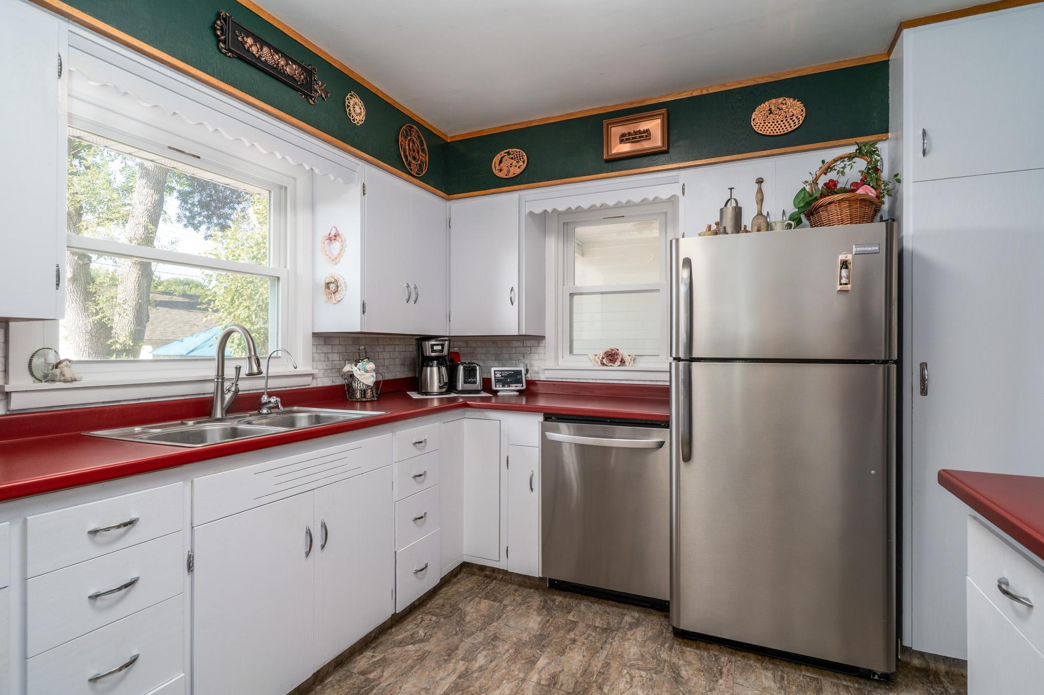 1960 single family home for sale at 706 Odegard Avenue SE in Cooperstown, ND — 3 bed, 2 bath (photo 8 of 35)