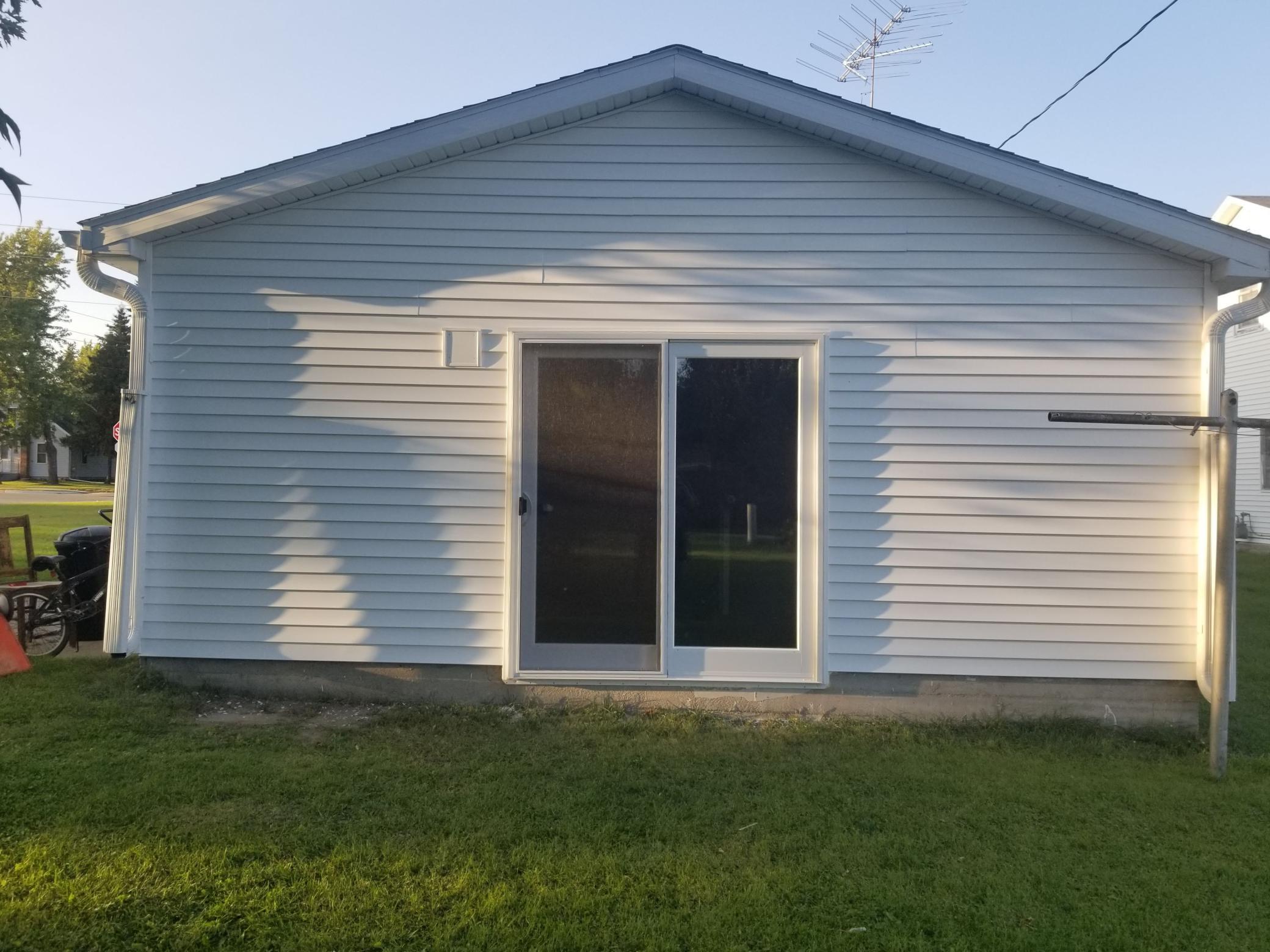 1918 single family home for sale at 303 Minnesota Avenue E in Sebeka, MN — 2 bed, 1 bath (photo 24 of 27)