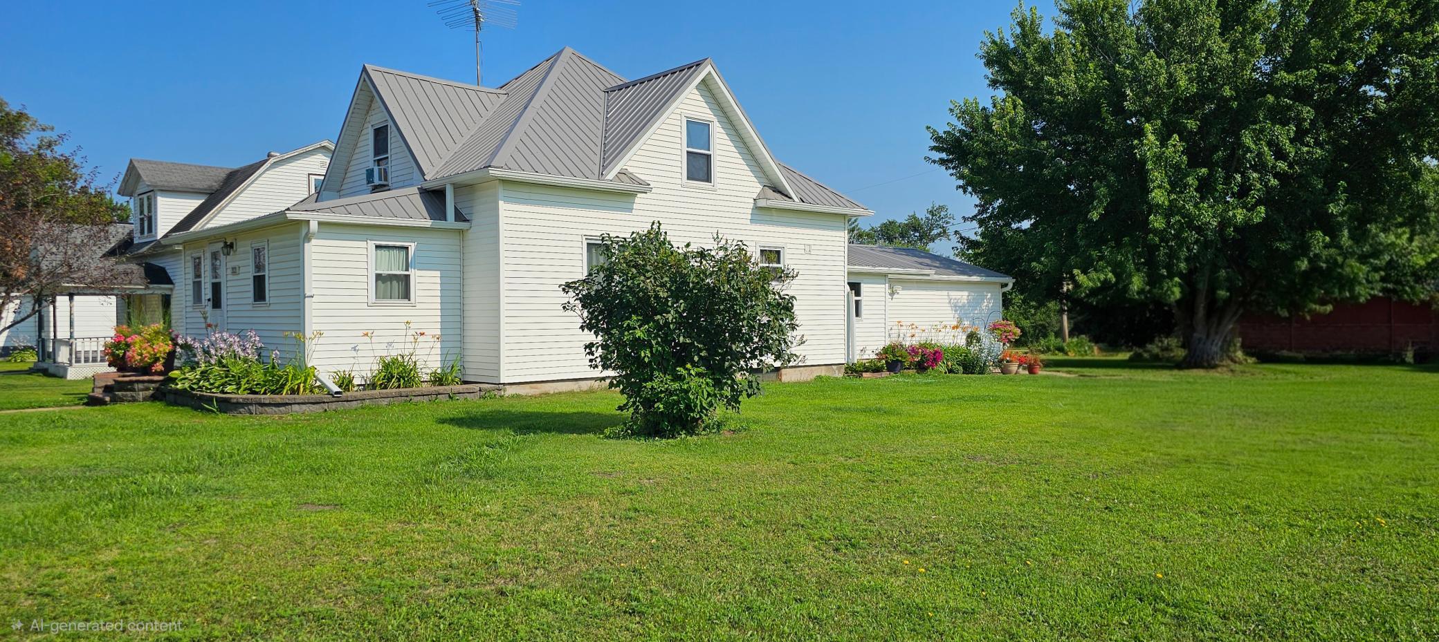 1918 single family home for sale at 303 Minnesota Avenue E in Sebeka, MN — 2 bed, 1 bath (photo 4 of 27)