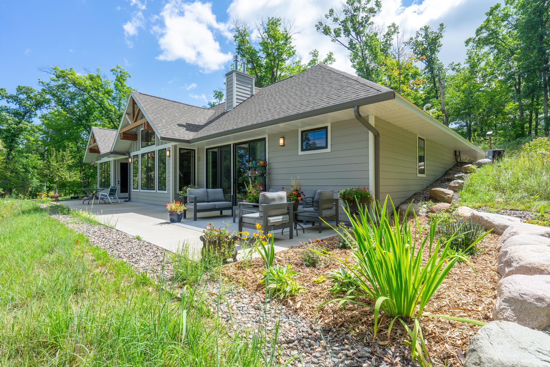 2022 single family home for sale at 1860 Deer Path Circle SW in East Gull Lake, MN — 3 bed, 3 bath (photo 4 of 45)