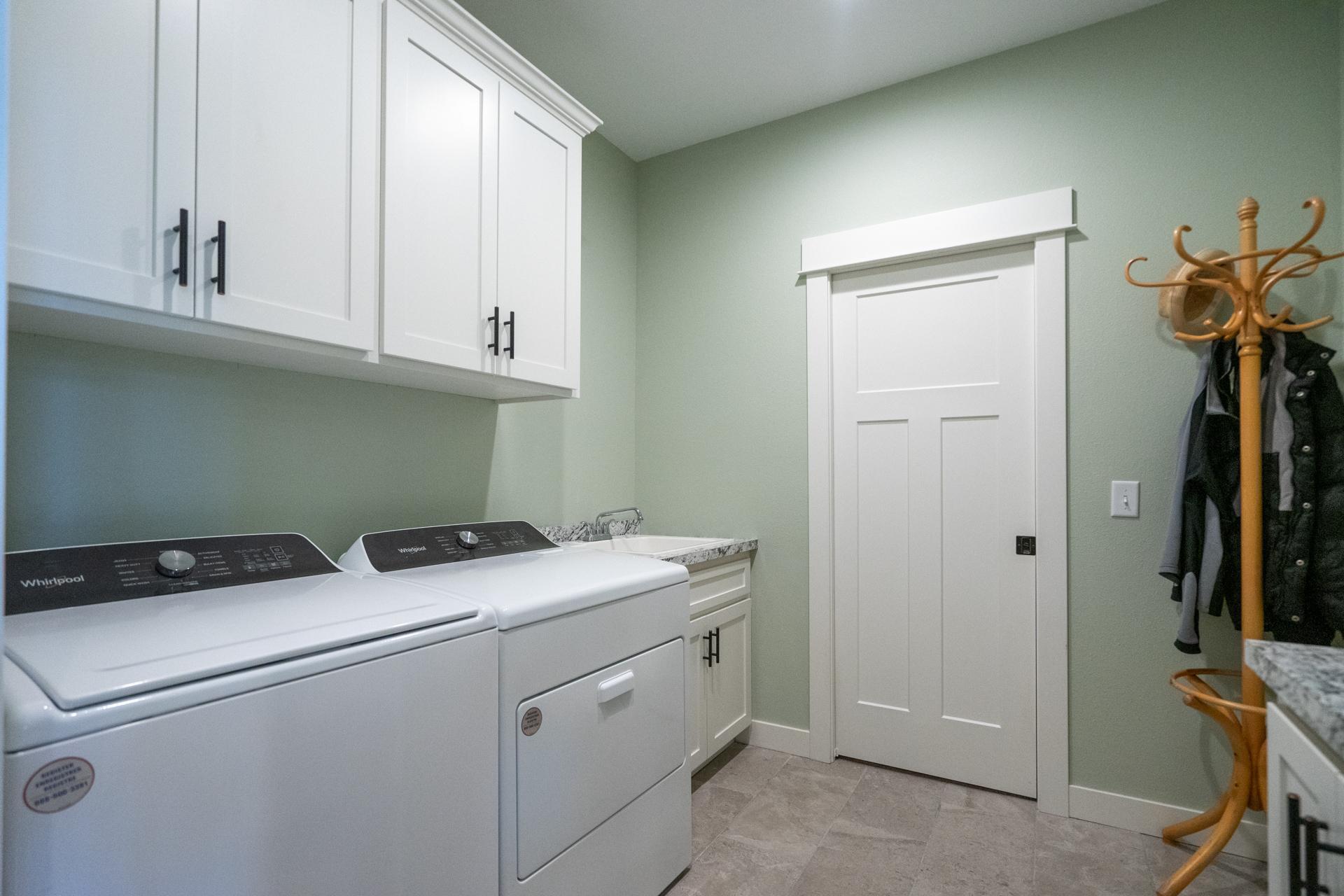 2022 single family home for sale at 1860 Deer Path Circle SW in East Gull Lake, MN — 3 bed, 3 bath (photo 39 of 45)