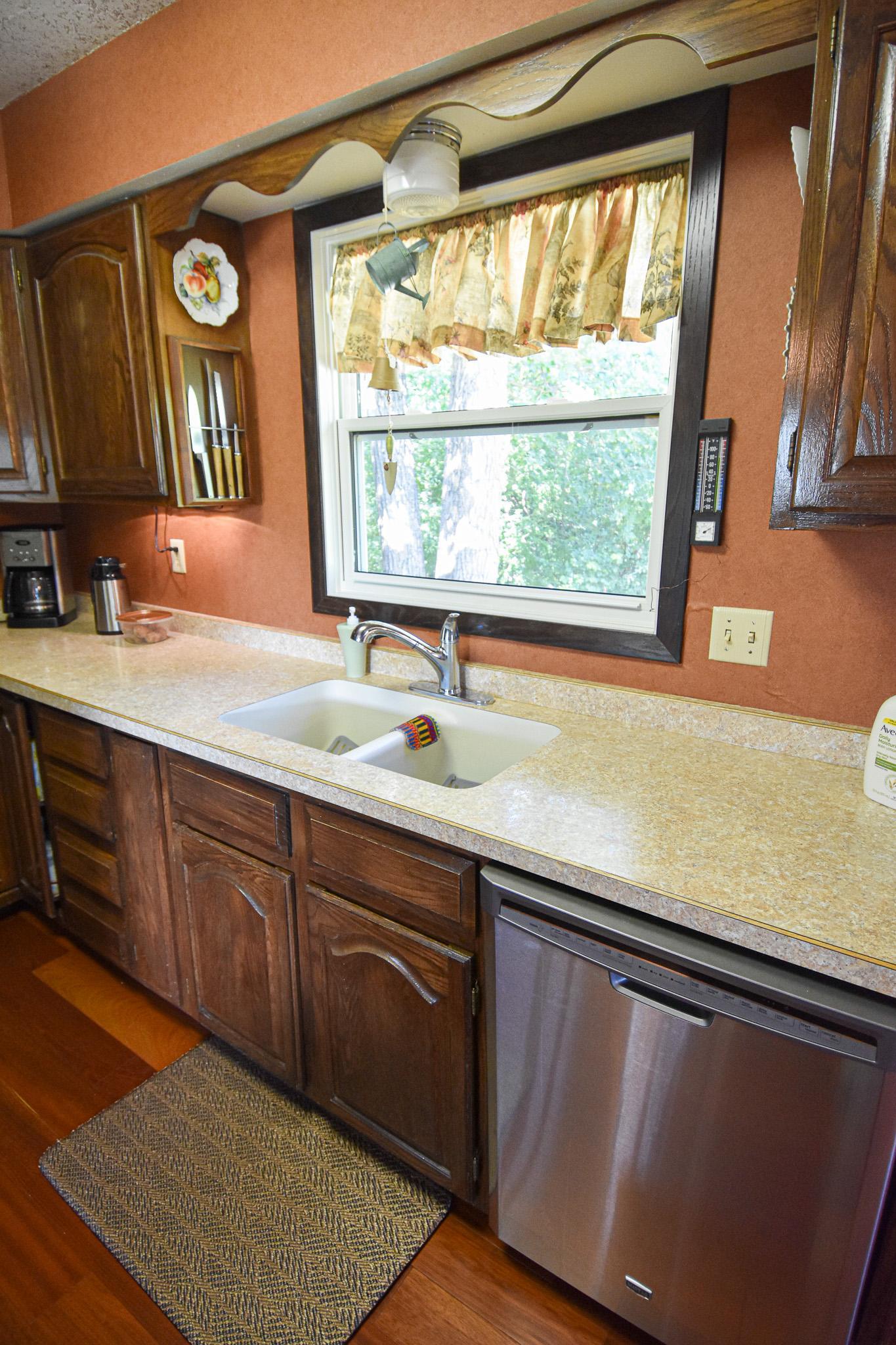 1977 single family home for sale at 14880 230th Street NE in Thief River Falls, MN — 4 bed, 2 bath (photo 20 of 58)