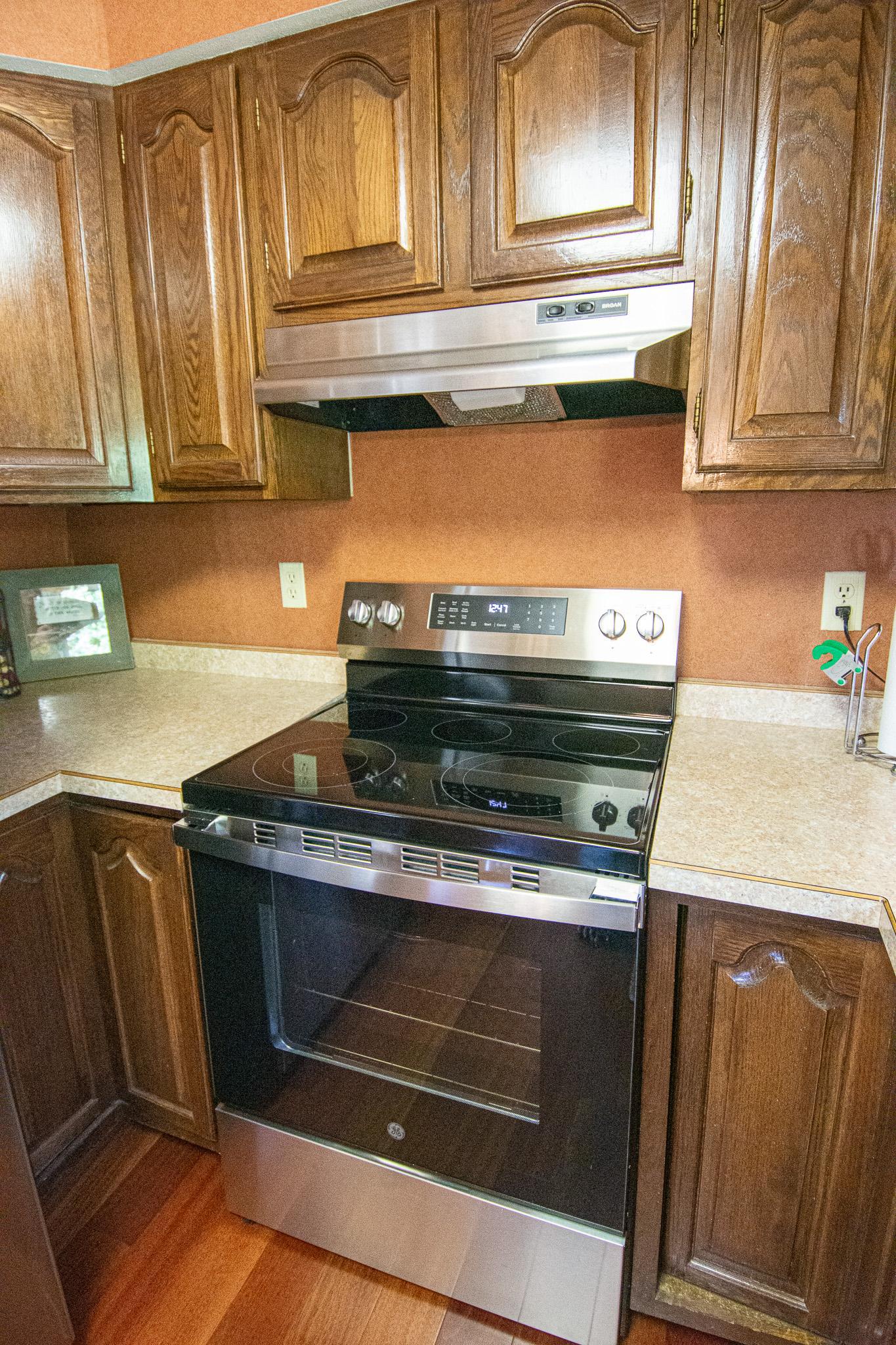 1977 single family home for sale at 14880 230th Street NE in Thief River Falls, MN — 4 bed, 2 bath (photo 21 of 58)