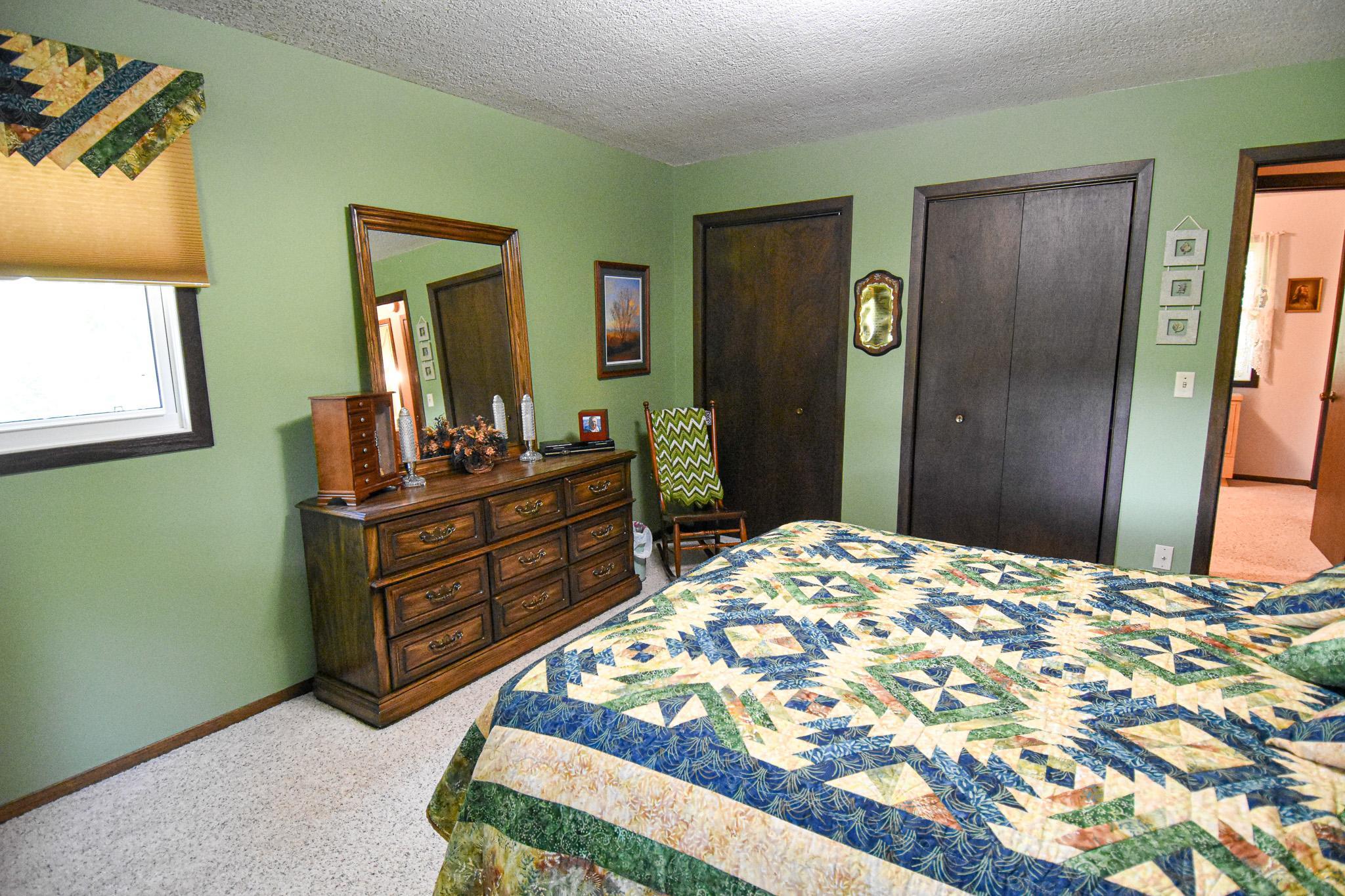 1977 single family home for sale at 14880 230th Street NE in Thief River Falls, MN — 4 bed, 2 bath (photo 33 of 58)