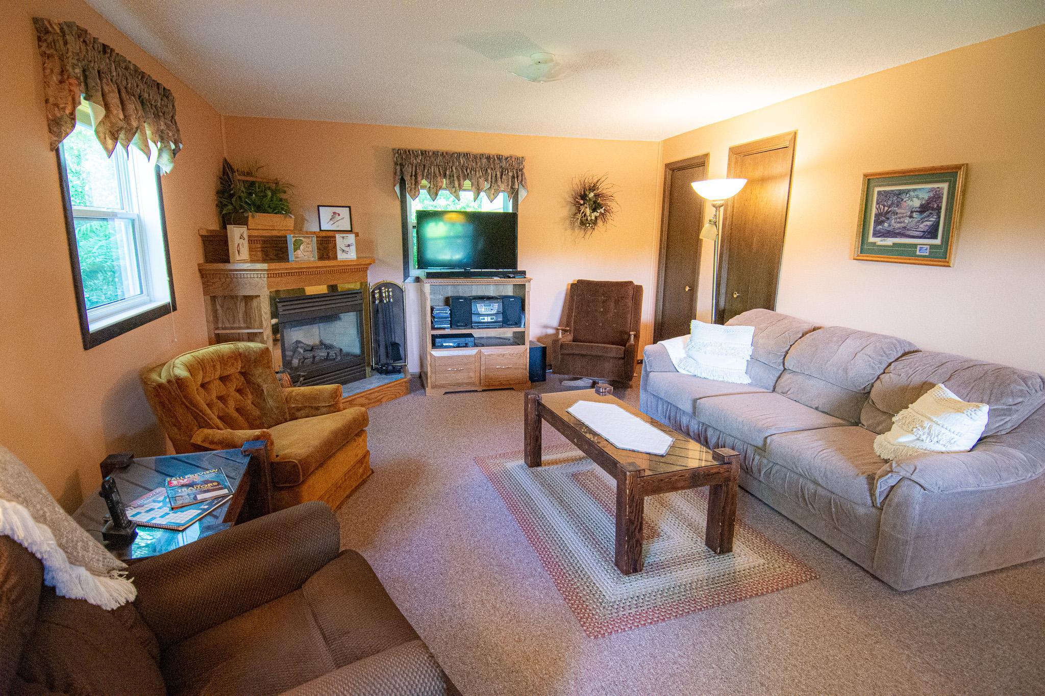 1977 single family home for sale at 14880 230th Street NE in Thief River Falls, MN — 4 bed, 2 bath (photo 45 of 58)