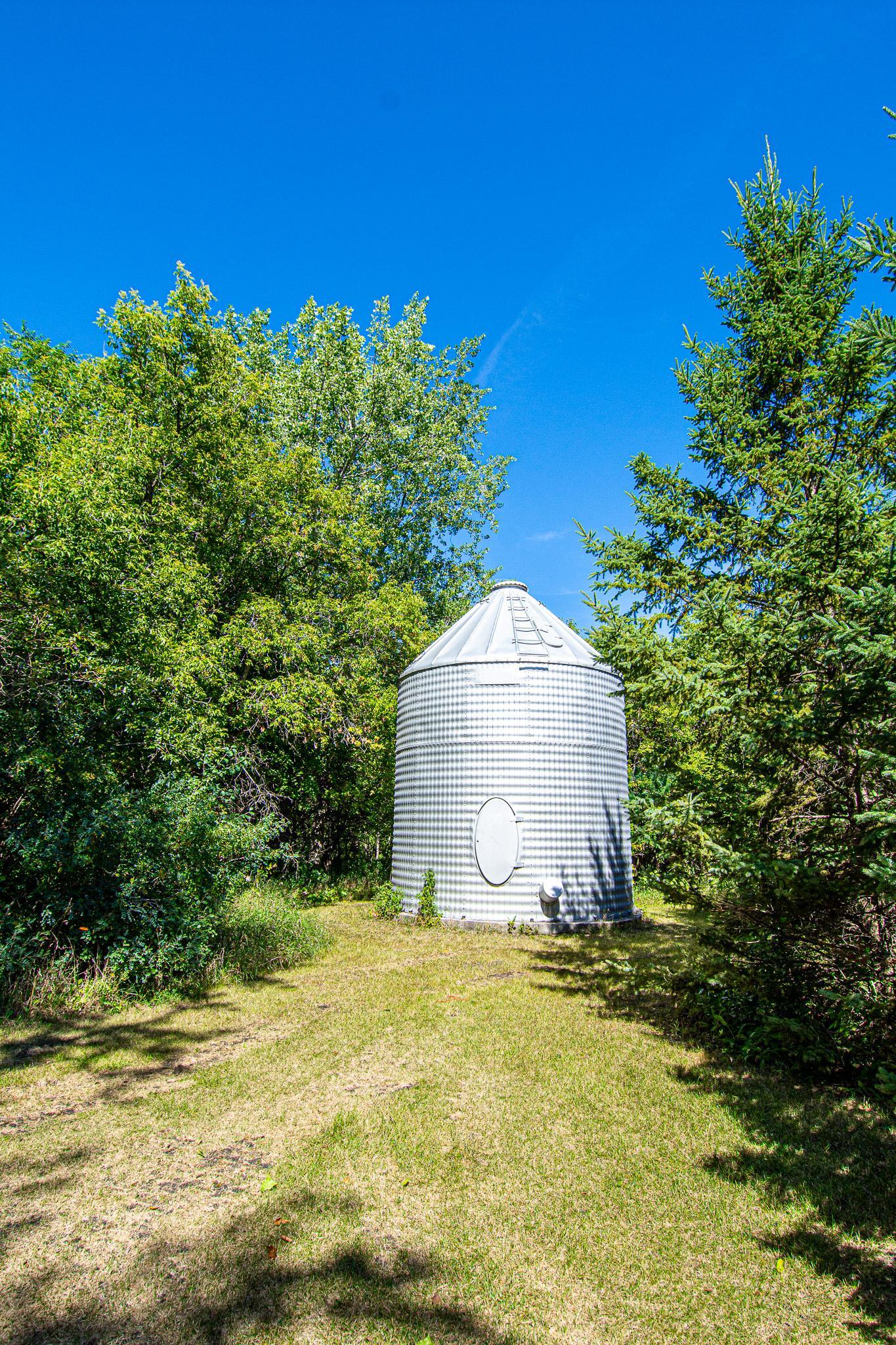 1977 single family home for sale at 14880 230th Street NE in Thief River Falls, MN — 4 bed, 2 bath (photo 55 of 58)