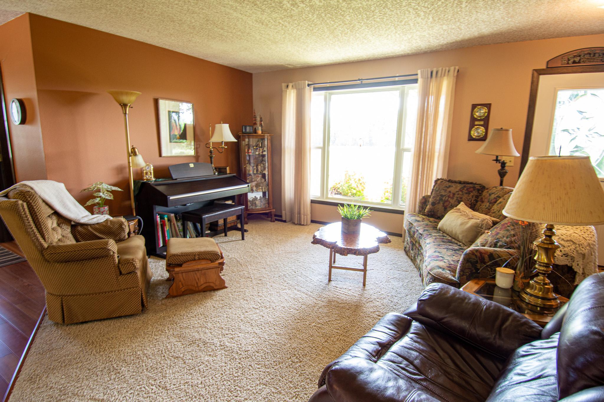 1977 single family home for sale at 14880 230th Street NE in Thief River Falls, MN — 4 bed, 2 bath (photo 8 of 58)