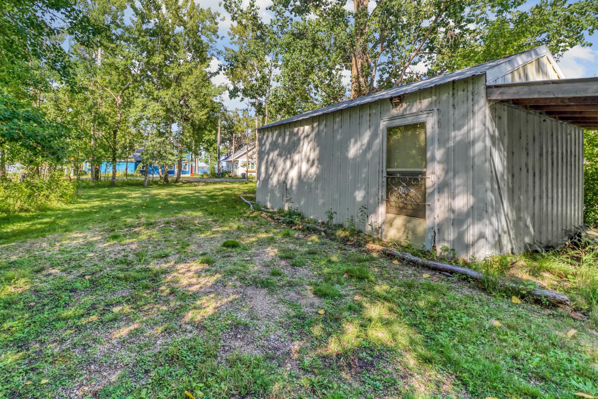 1961 single family home for sale at 20619 Summer Haven Road in Pelican Rapids, MN — 4 bed, 2 bath (photo 8 of 41)