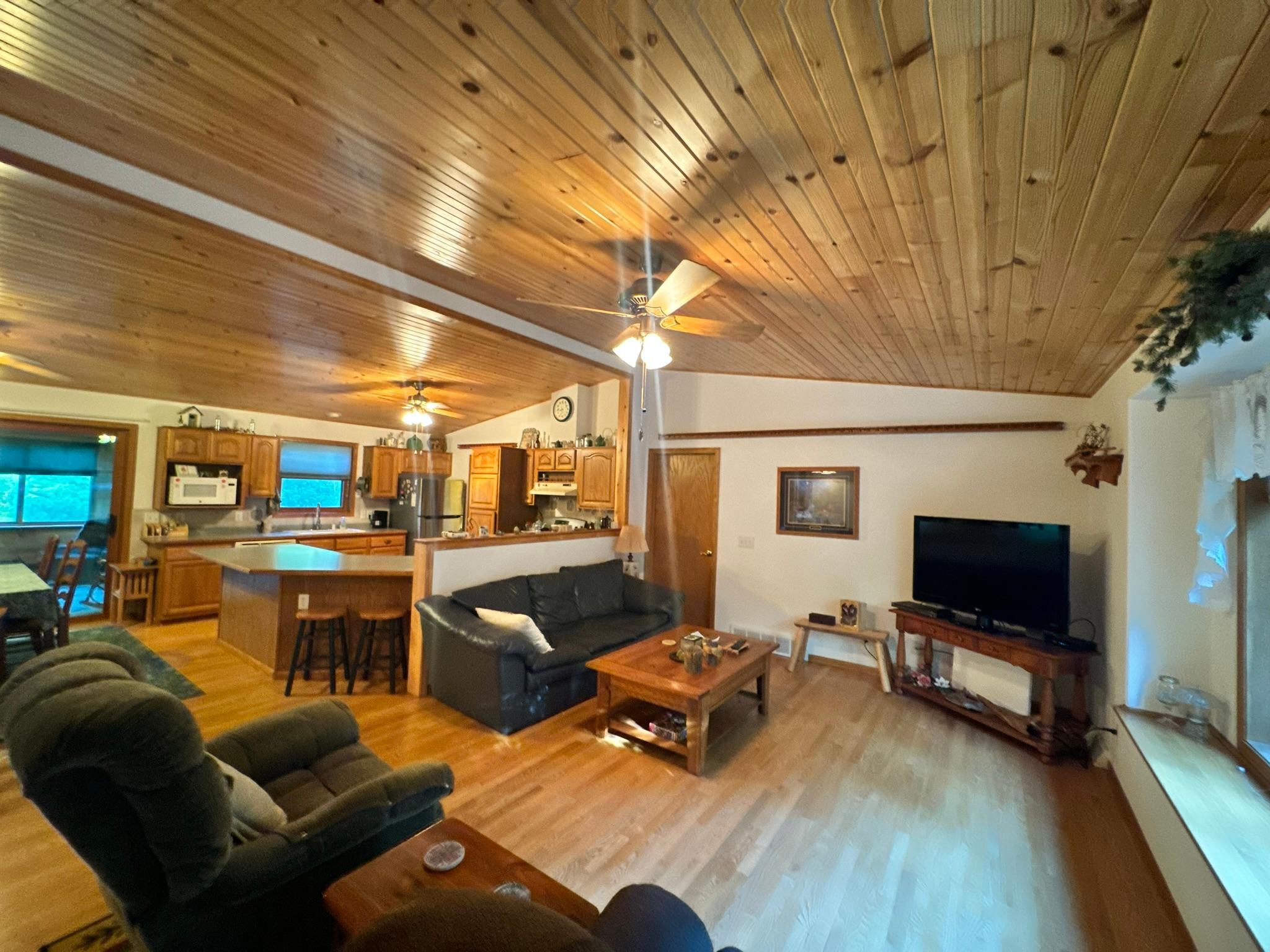 2001 single family home for sale at 7990 S Agency Estates Drive NW in Walker, MN — 3 bed, 2 bath (photo 12 of 36)